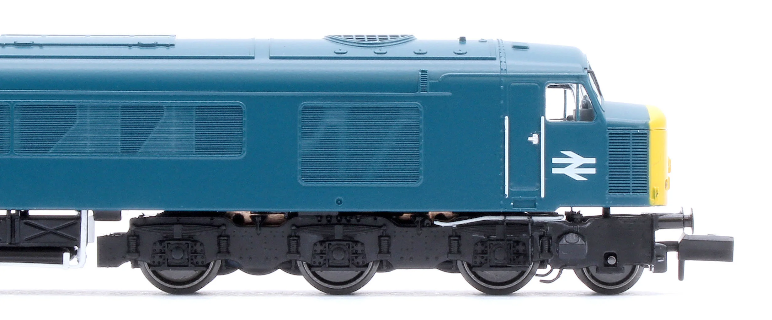 Class 45 45115 "Apollo" BR Blue BR Blue With Sealed Beam & Hight Intensity Headlights Diesel Locomotive - Image 9