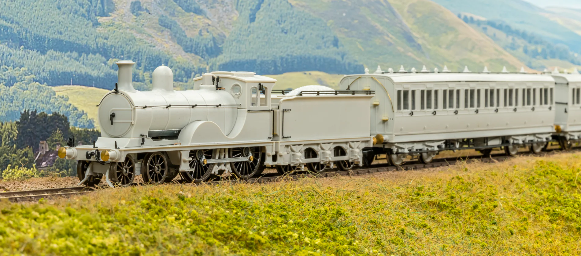 959503 LNER D40 Class 4-4-0 No.28s - LNER Black Steam Locomotive - DCC Sound - Image 9