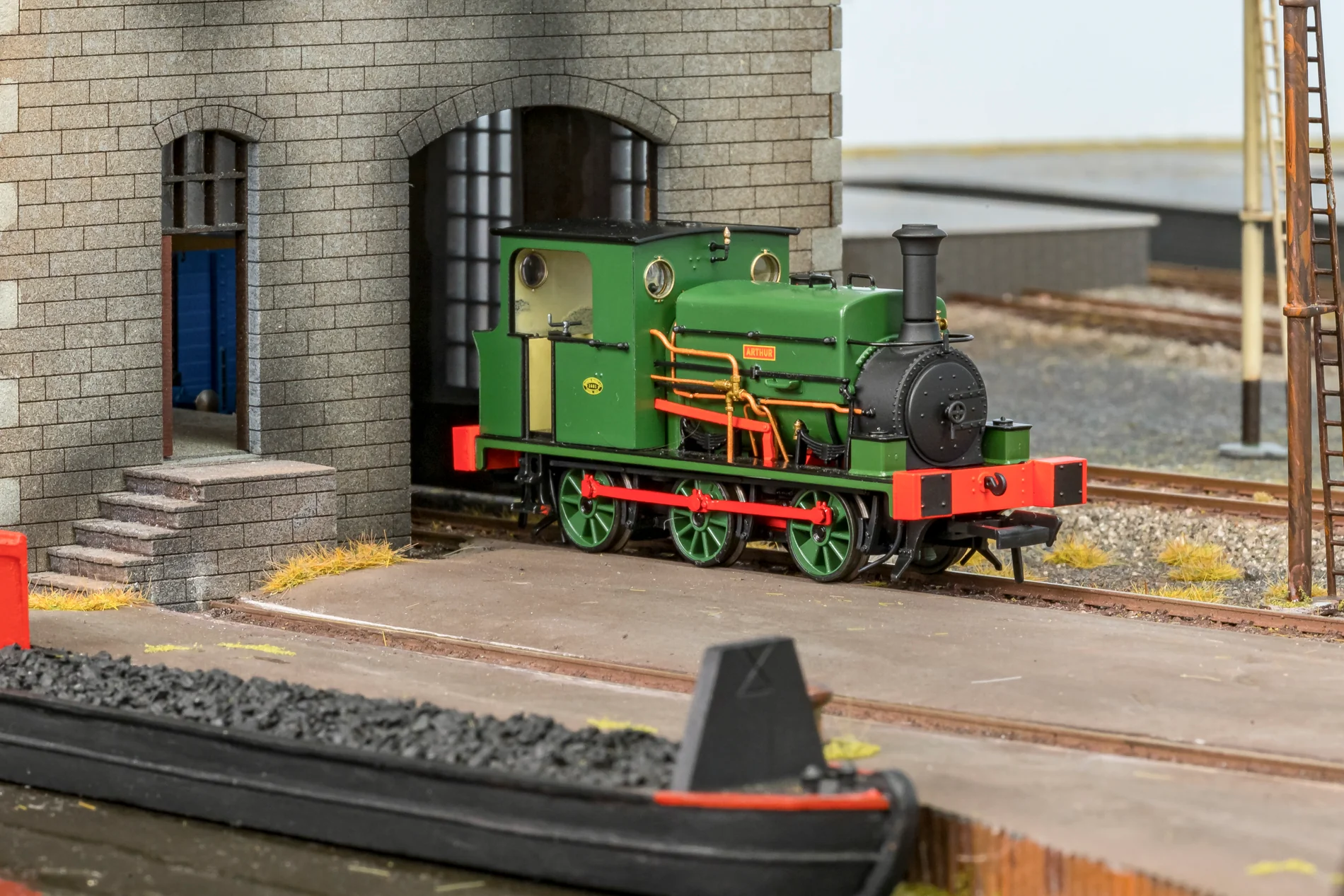 960502 Manning Wardle L Class 'Arthur' in Plain Green 0-6-0ST Steam Tank Locomotive - DCC Sound