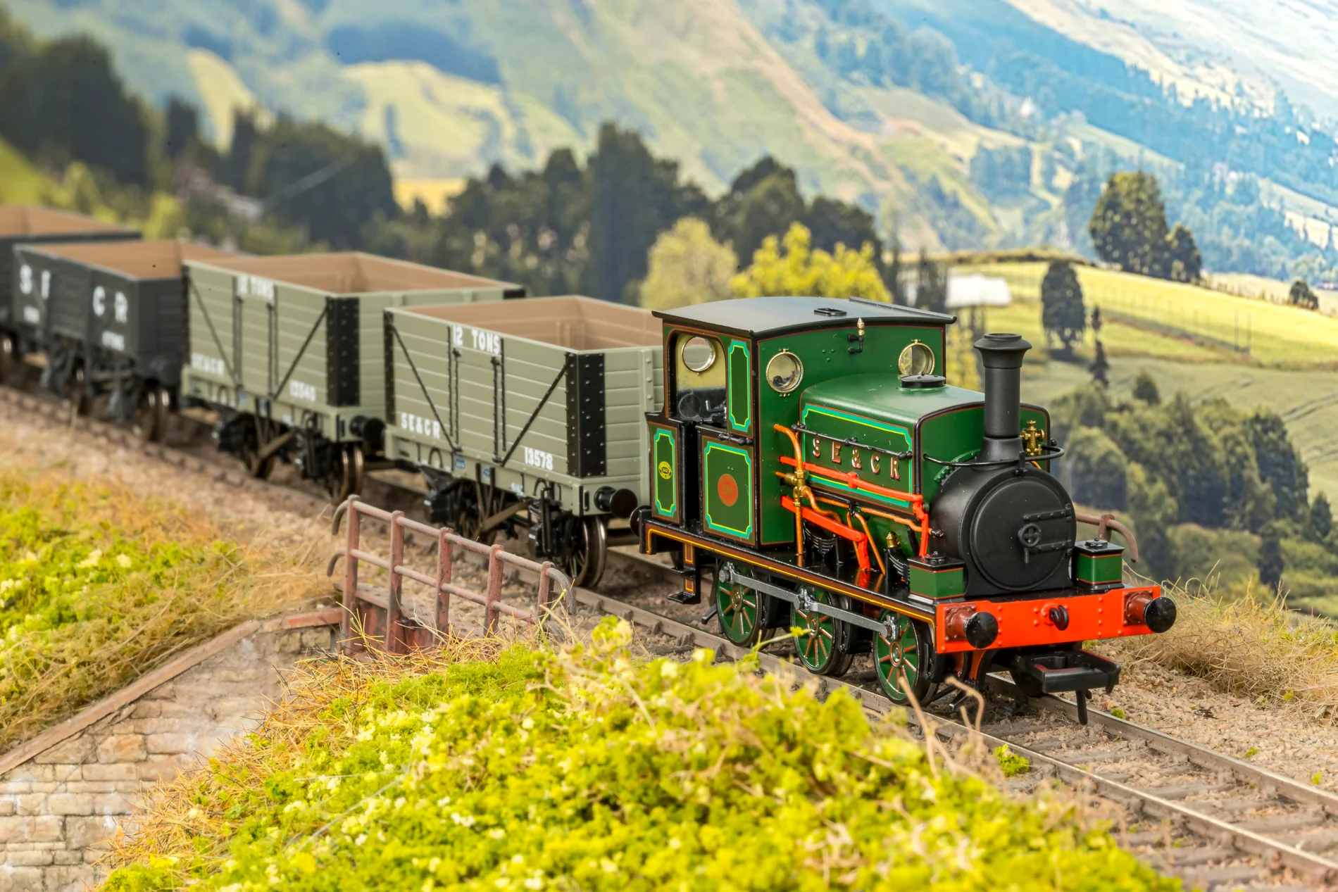 960509 Manning Wardle L Class 'What If' SECR No.331 Fully Lined Wainwright Green 0-6-0ST Steam Tank Locomotive - DCC Sound
