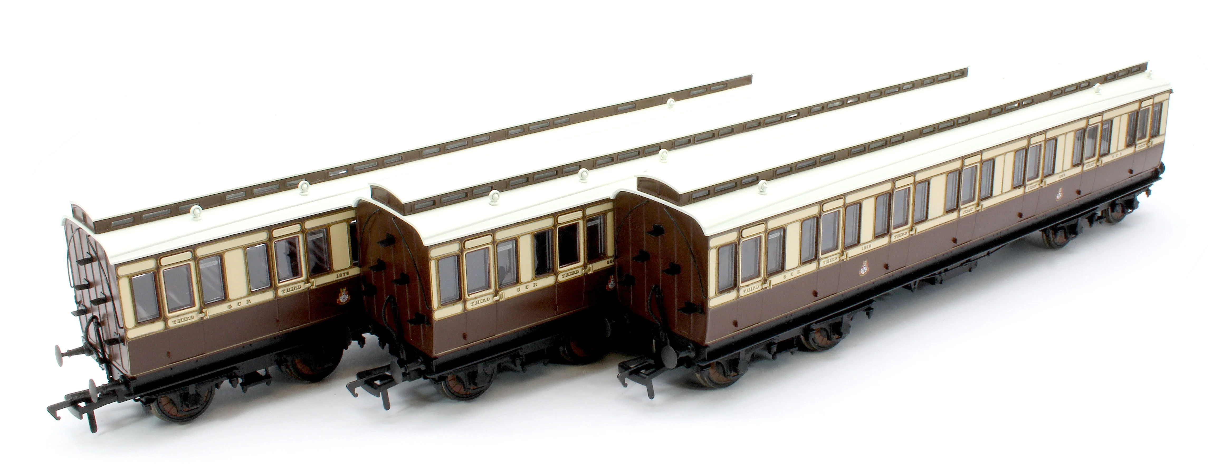 978017 48' GCR ‘Evolution’ Bogie Coach Non-Corridor Carriage No.1876, No.2305 & No.1366 3-Pack - Image 2