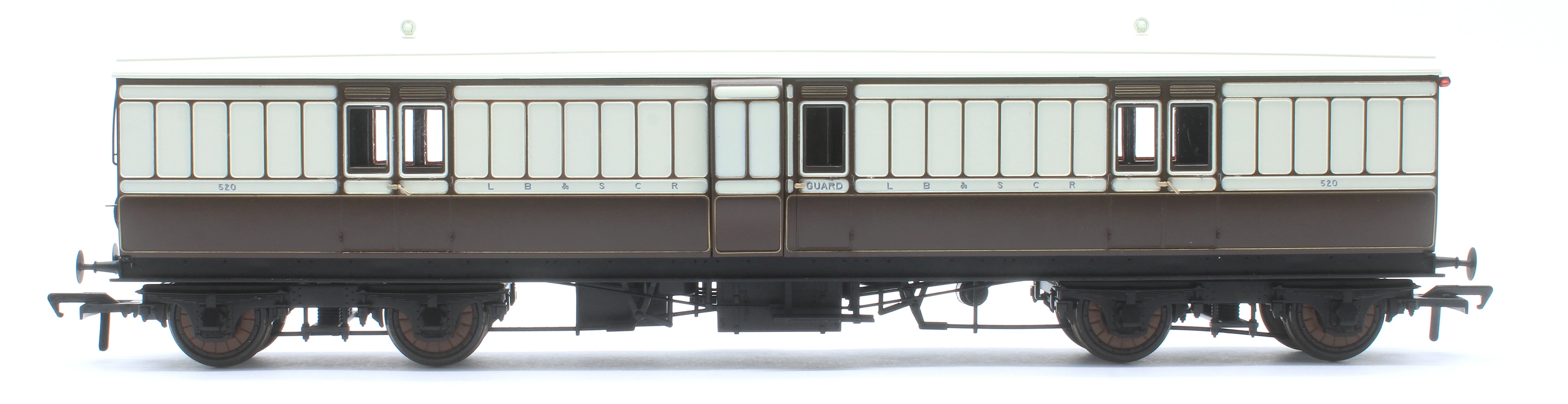 978052 48' LBSCR ‘Evolution’ Non-Corridor Full Brake No.520 - Image 3