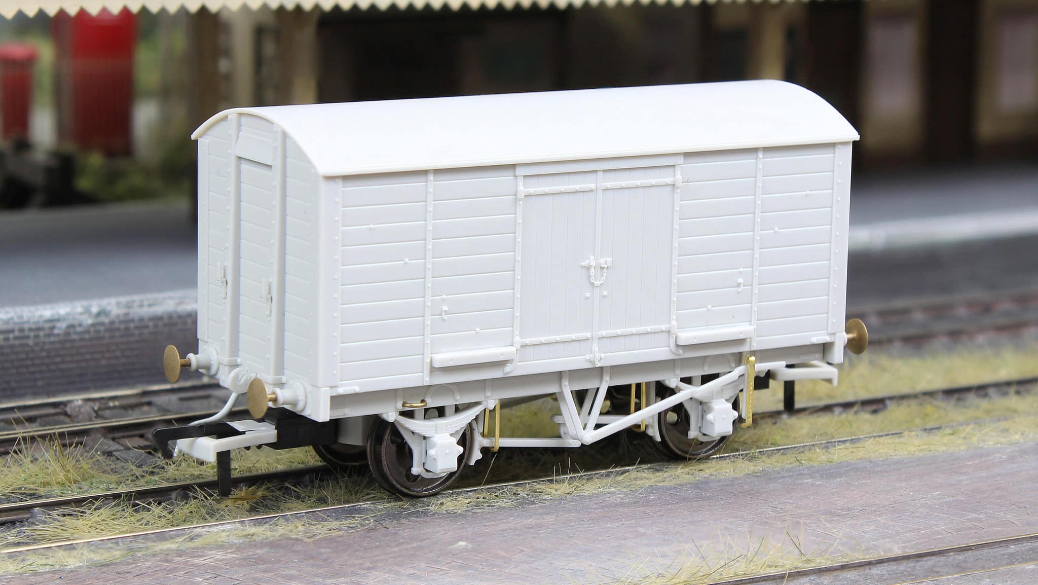 979013 LB&SCR Dia.8-Ton Goods Van SR (post-36) No.46192 - Image 3