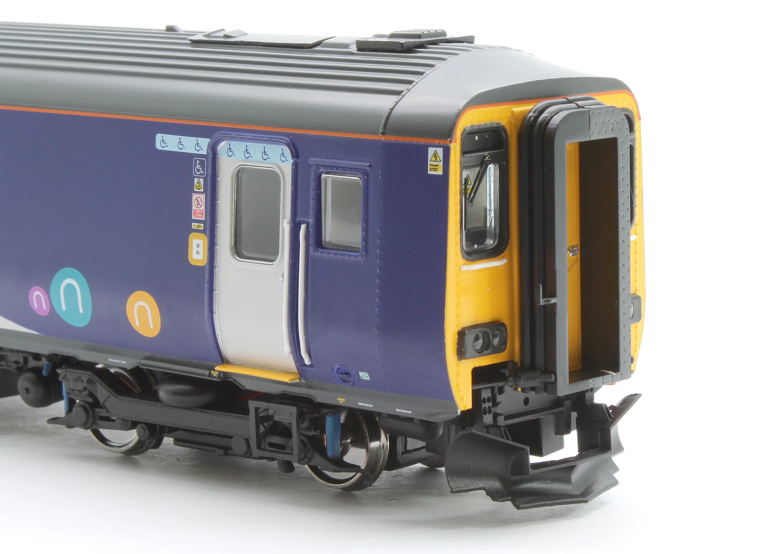 RT156-411 Class 156 Northern White Livery 2 Car DMU '156452' - Image 7