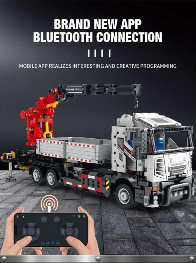 22011 RC Crane Lorry 2328pc Construction Set - Image 2
