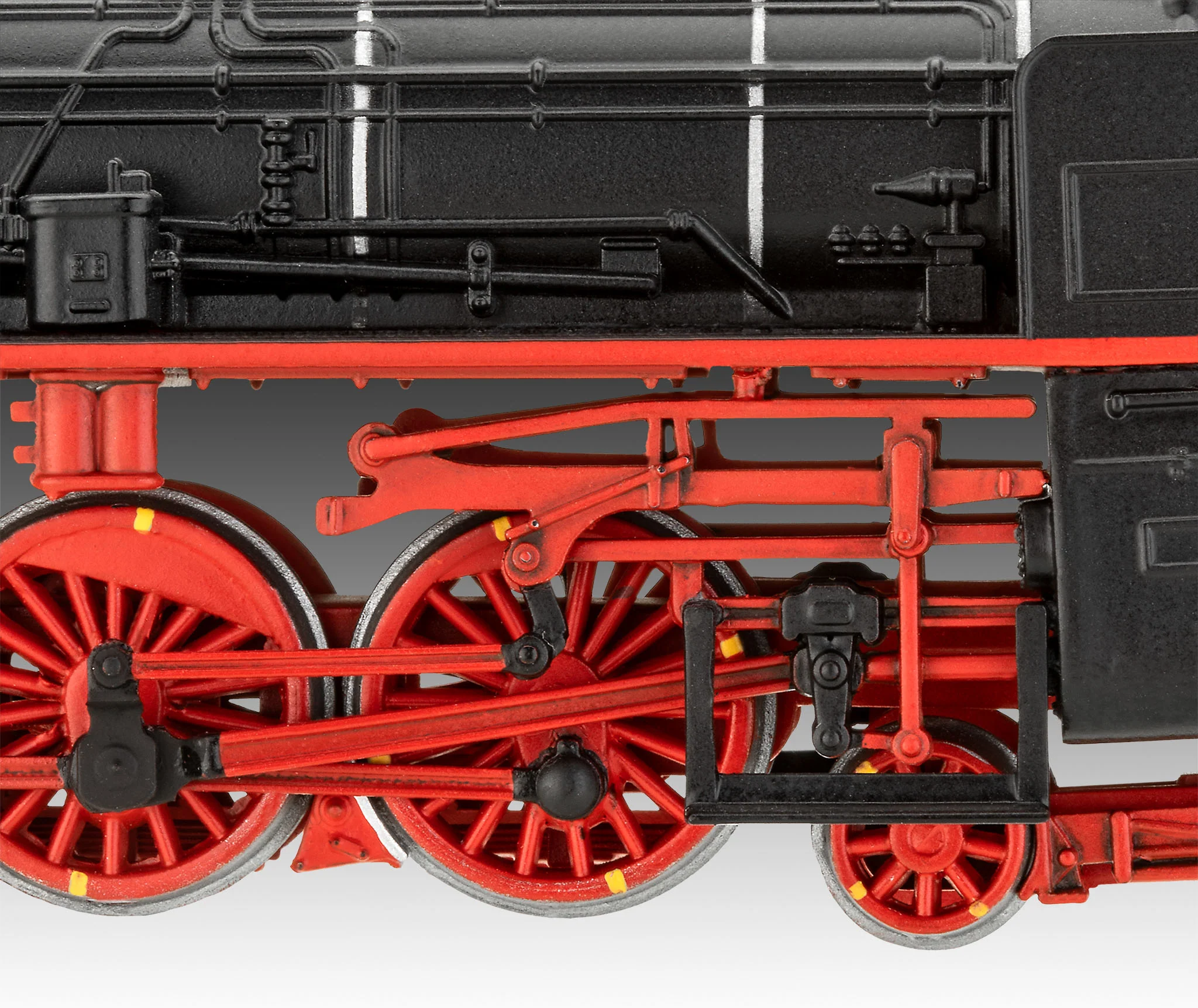 02168 Express Locomotive S 3/6 BR18(5) with Tender 2‘2’T Model Kit - Image 4
