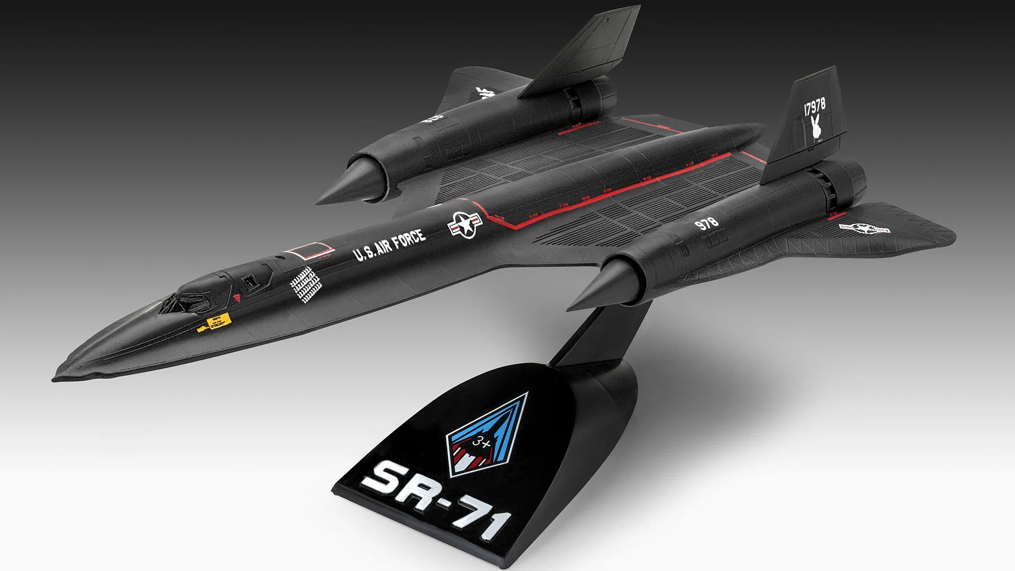 03652 Lockheed SR-71 Blackbird (Click System) Model Kit - Image 2