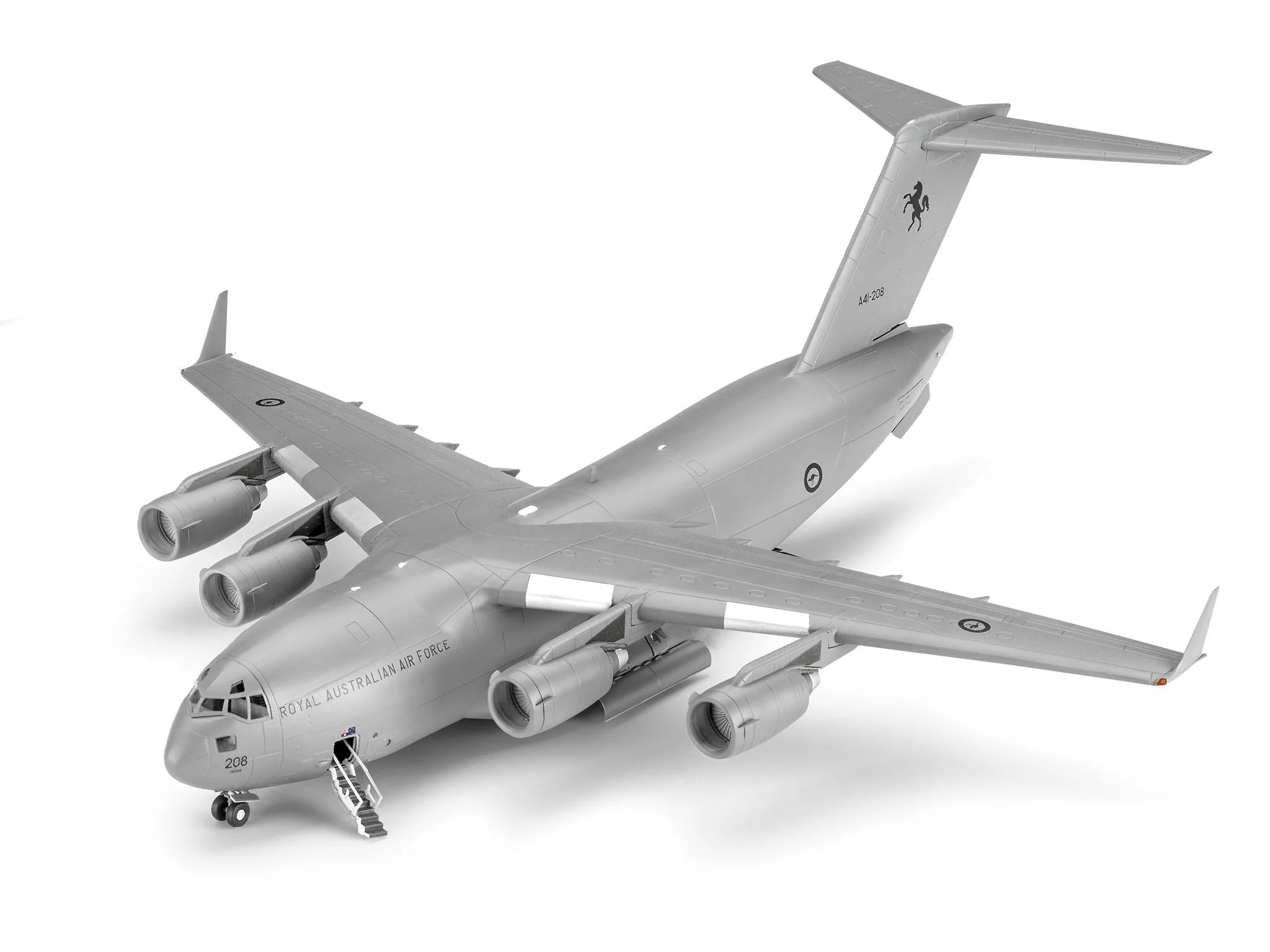 03747 British Boeing C-17A Globemaster III Model Kit - Image 2