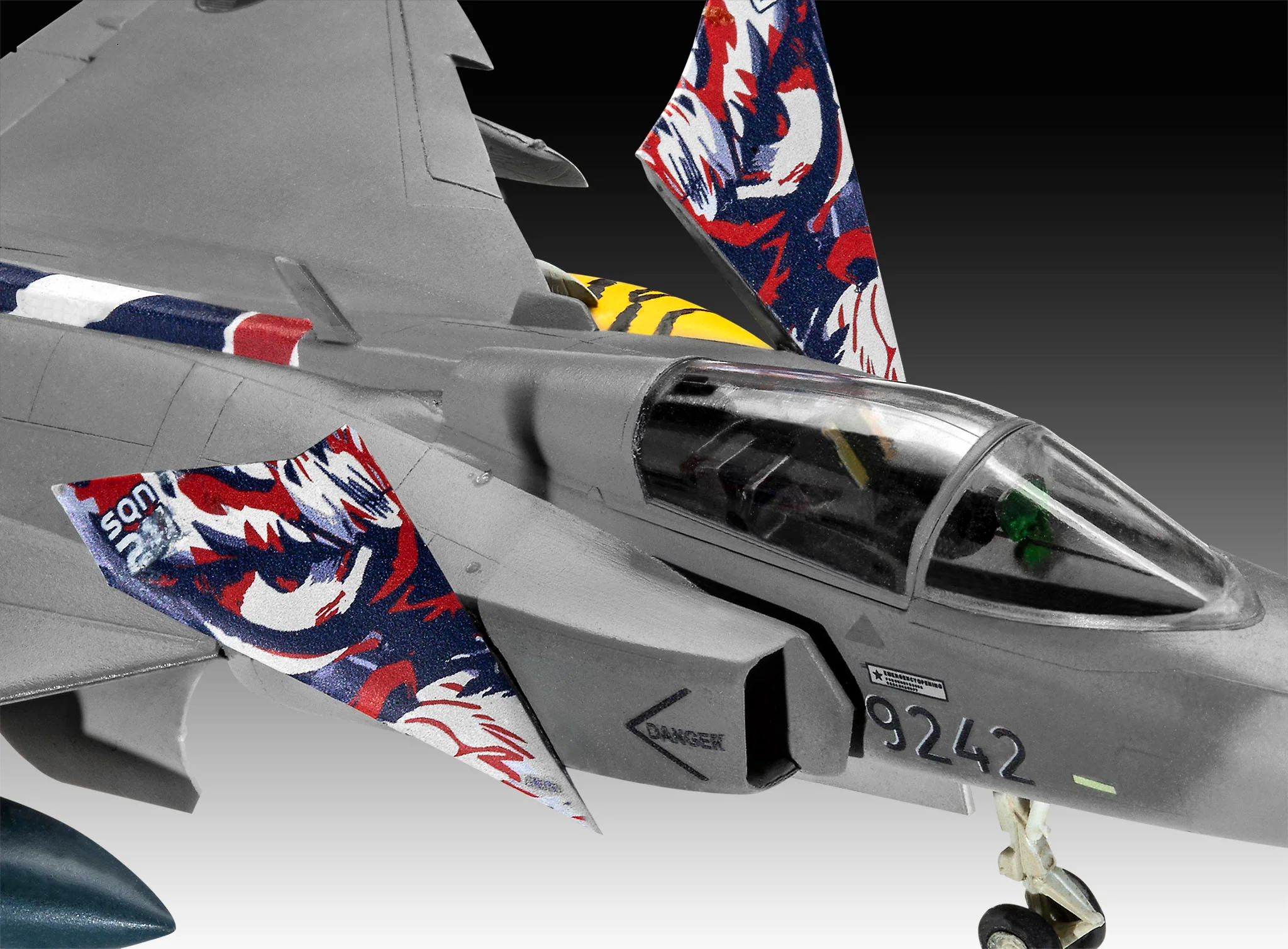 03776 Saab JAS-39C Gripen Model Kit - Image 3