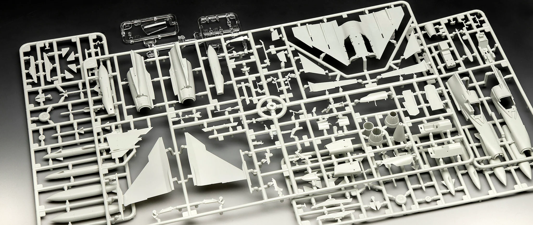 03776 Saab JAS-39C Gripen Model Kit - Image 7