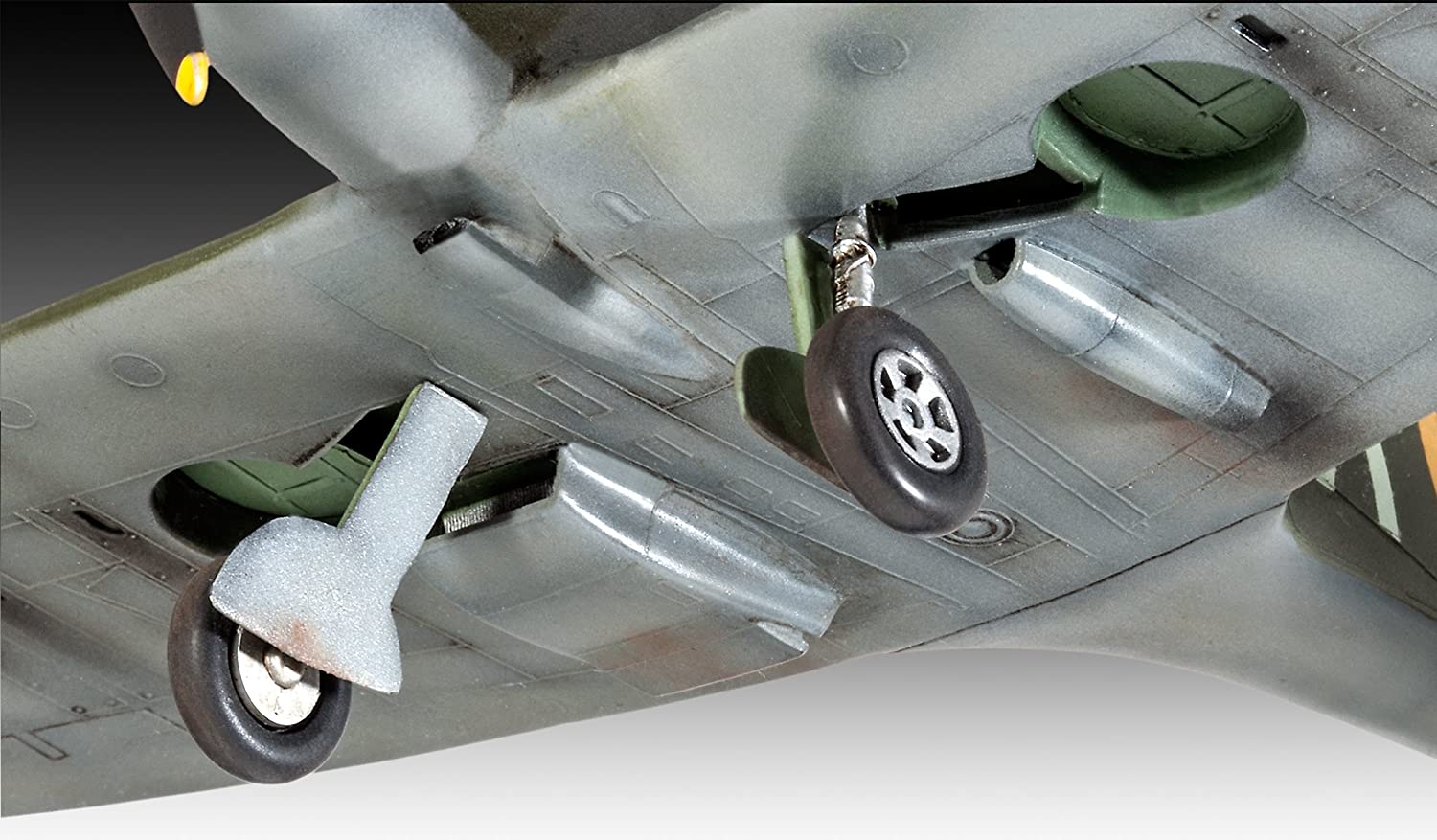 03959 Supermarine Spitfire Mk.II (1:48 Scale) Model Kit - Image 3