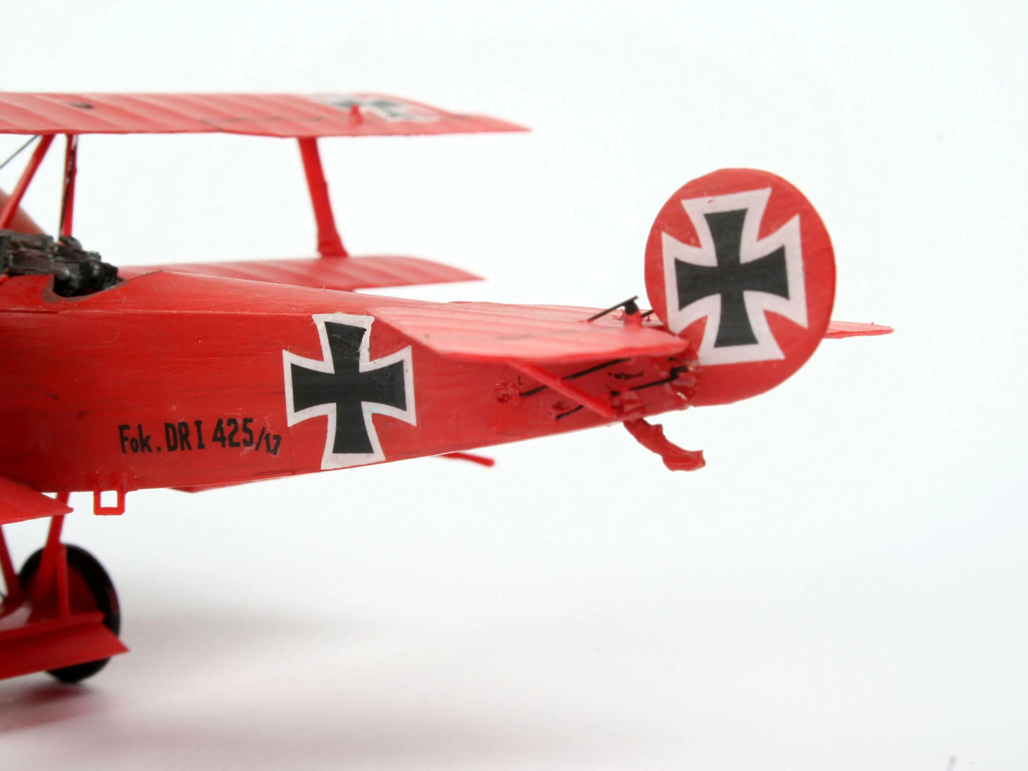 04116 Fokker Dr.1 Triplane Model Kit - Image 3