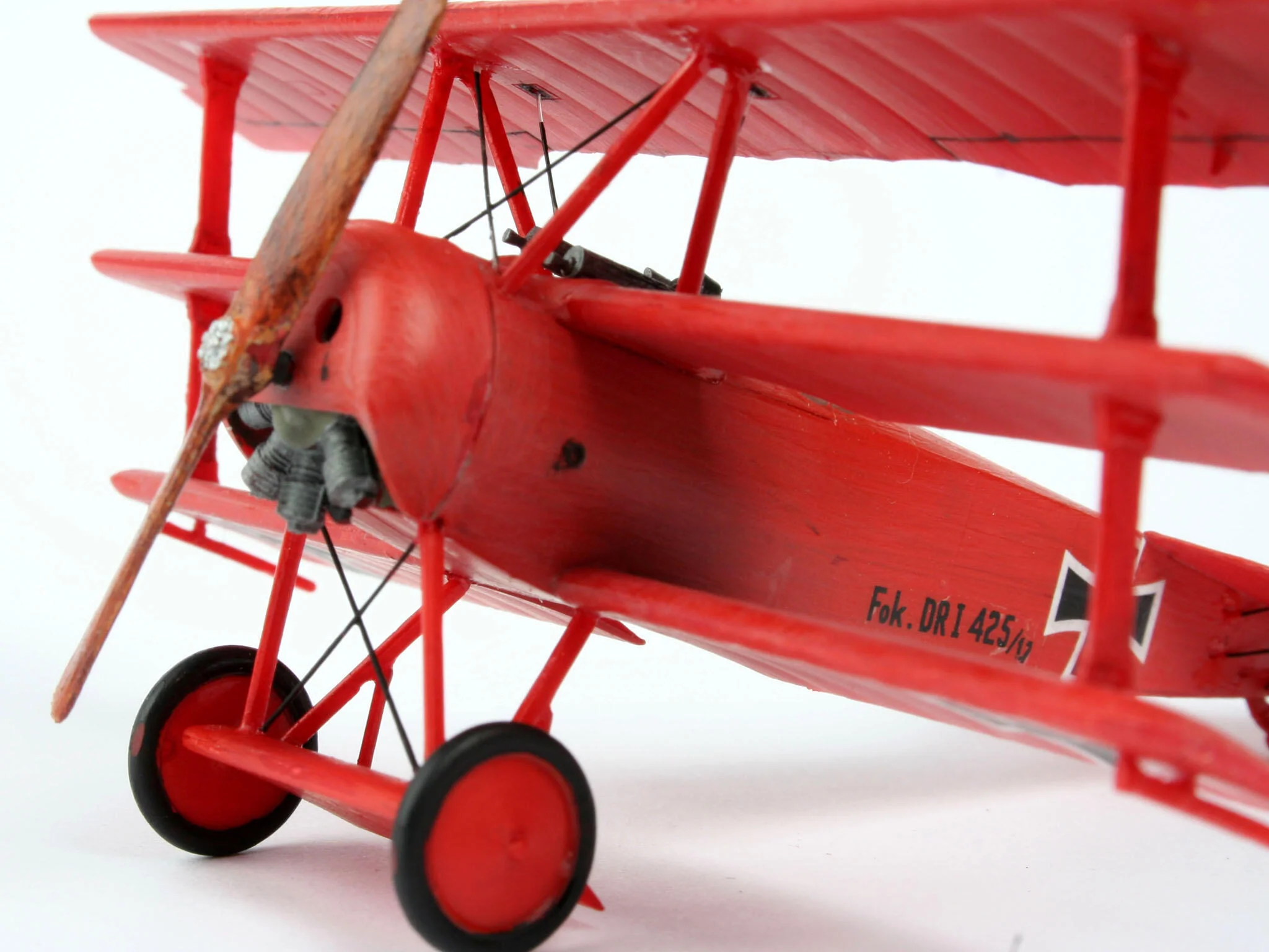 04116 Fokker Dr.1 Triplane Model Kit - Image 5