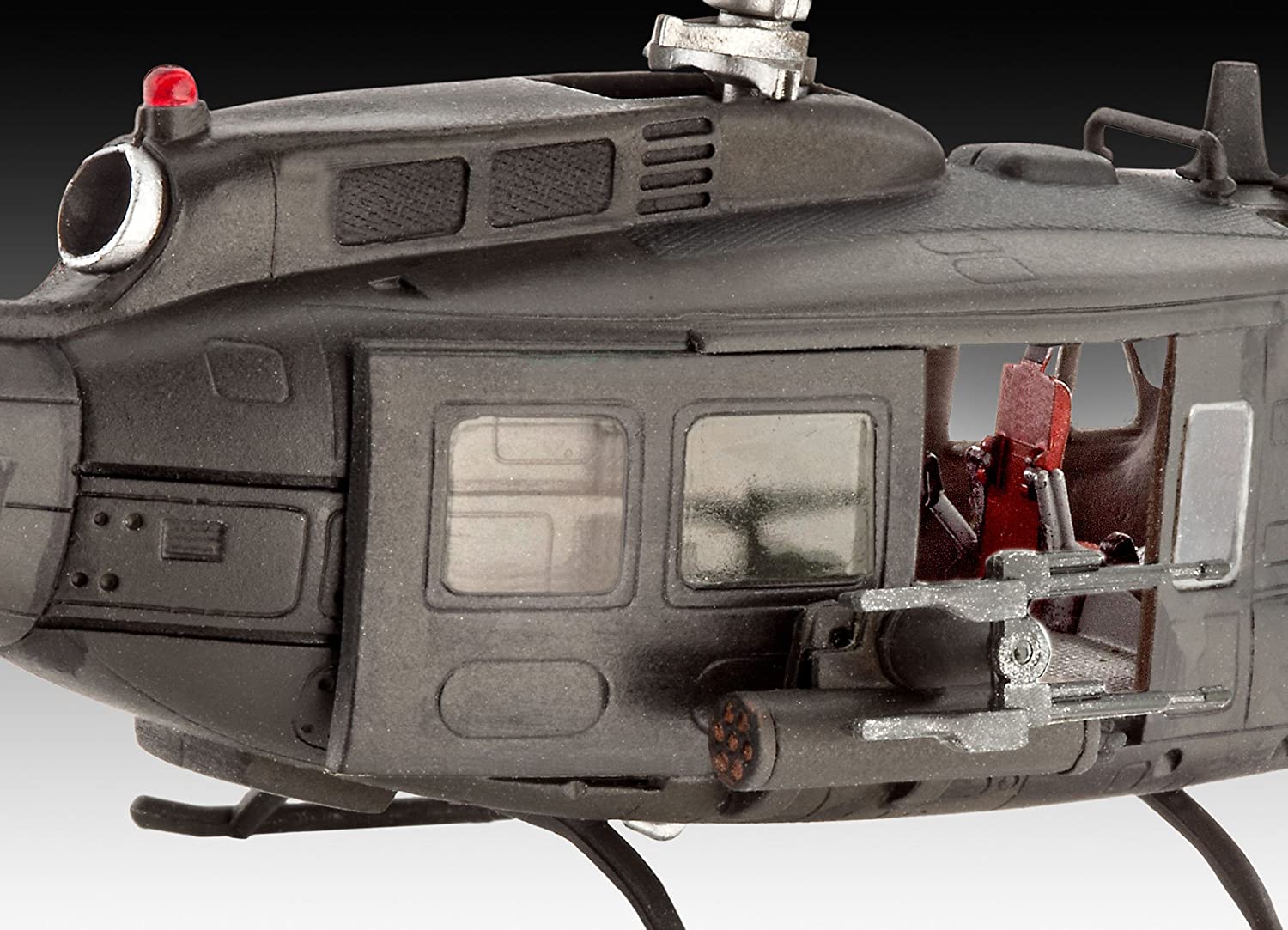04983 US Bell UH-1H Gunship (1:100 Scale) Model Kit - Image 4
