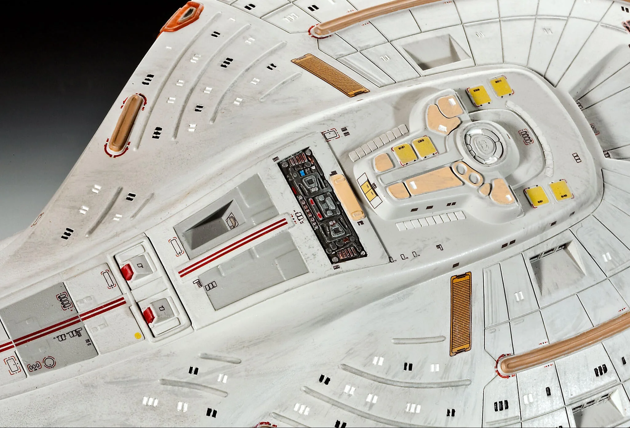 04992 U.S.S. Voyager NCC-74656 (Star Trek: Voyager) Model Kit - Image 5