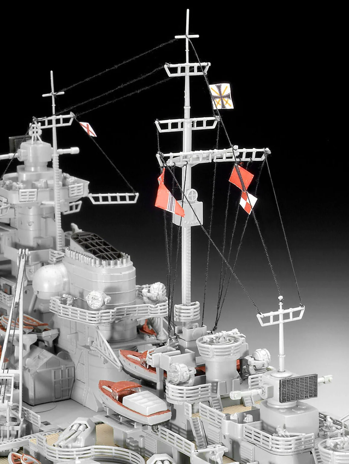 05040 German Battleship "Bismarck" Model Kit - Image 4