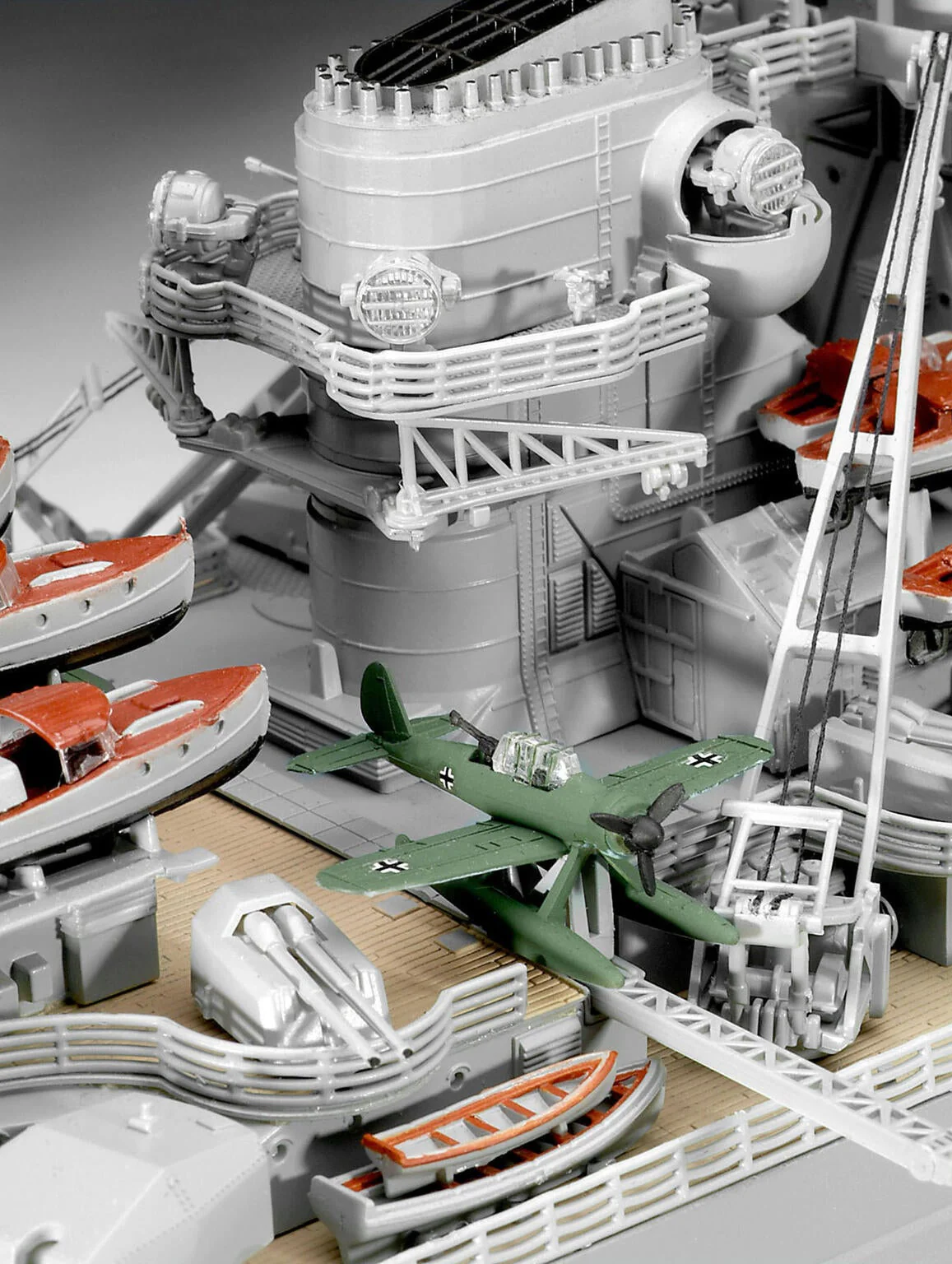 05040 German Battleship "Bismarck" Model Kit - Image 6