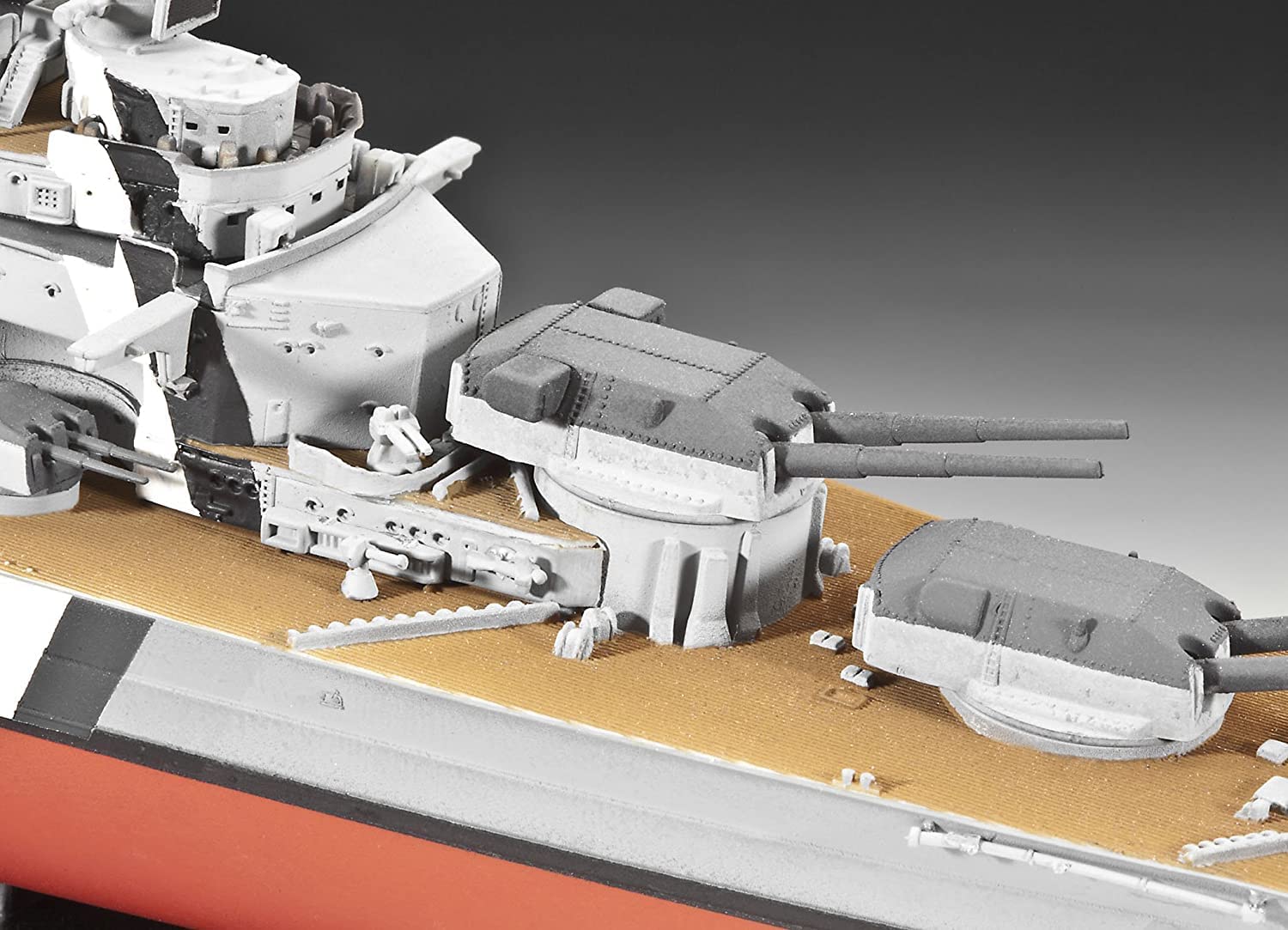05098 German Battleship "Bismarck" (1:700 Scale) Model Kit - Image 4