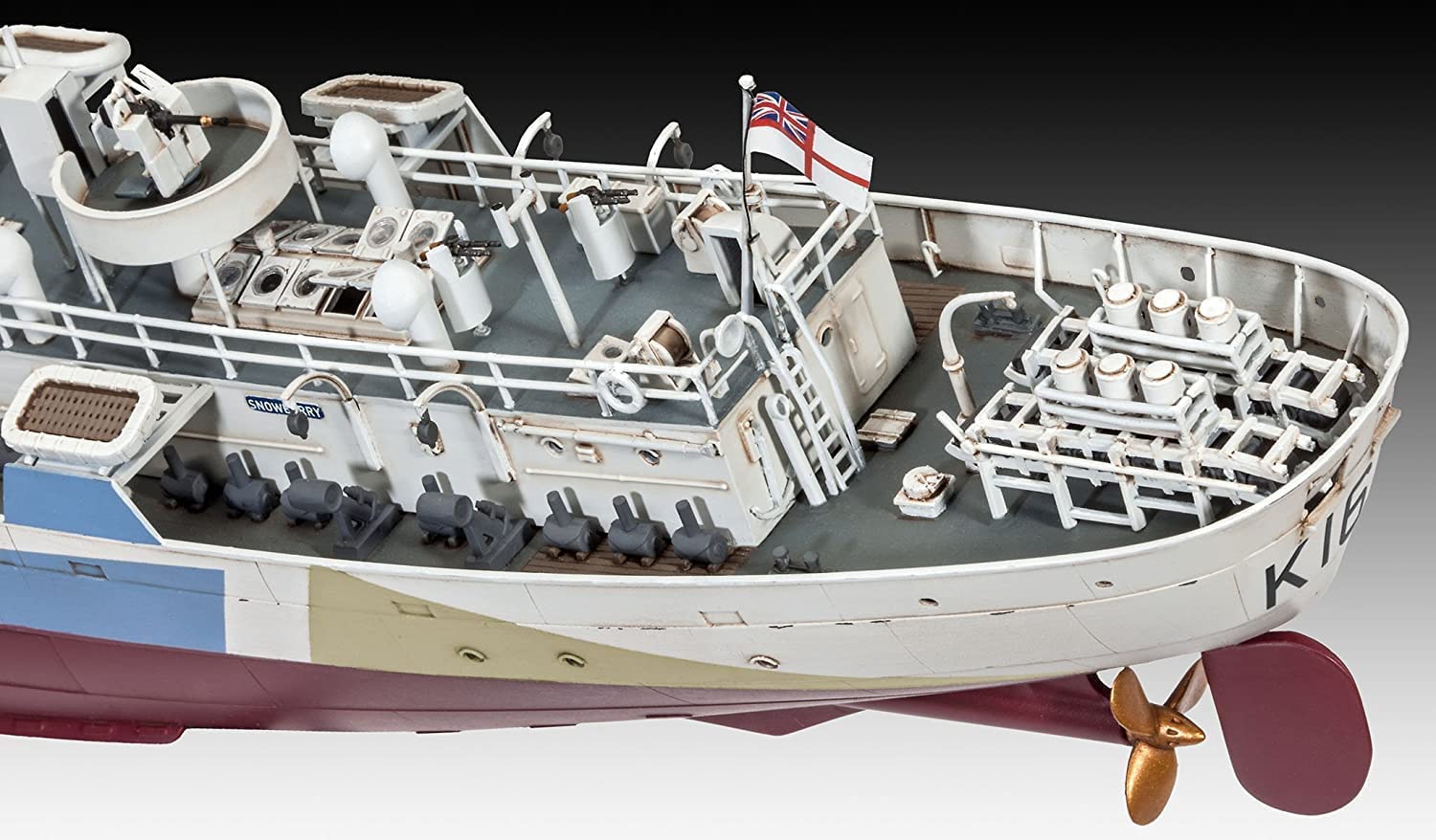 05132 Flower Class Corvette "HMCS Snowberry" (1:144 Scale) Model Kit - Image 6