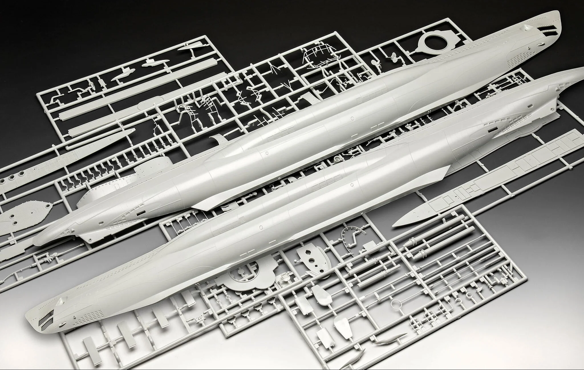 05163 German Submarine Type VII C/41 Model Kit - Image 7