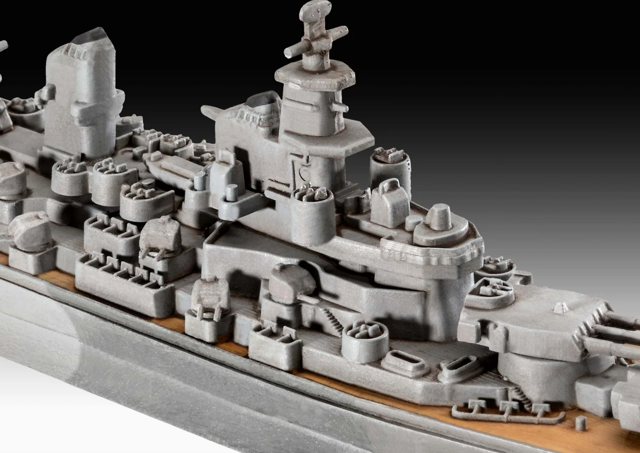 05183 Battleship USS New Jersey Model Kit - Image 4