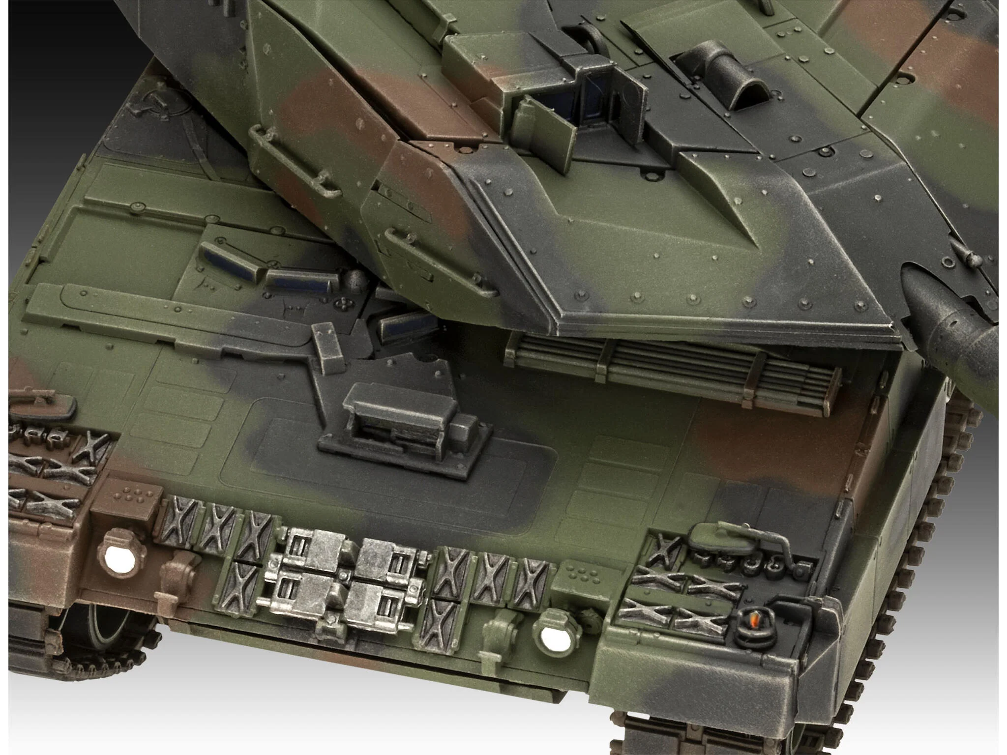 05631 70 years of the German Armed Forces: Leopard 2 A6A2 "Exclusive Edi Model Kit - Image 6