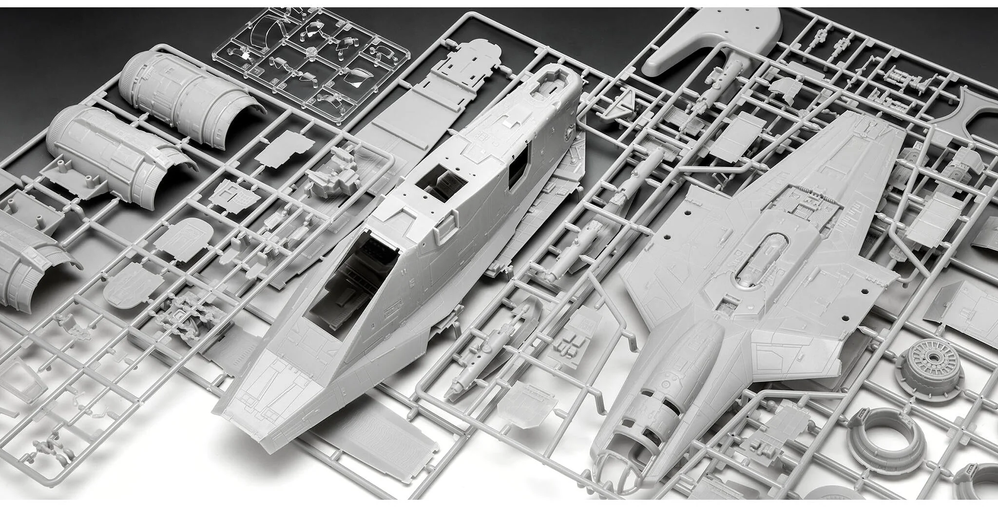 06747 The Mandalorian and Grogu: Razor Crest Revell Model Kit - Image 8