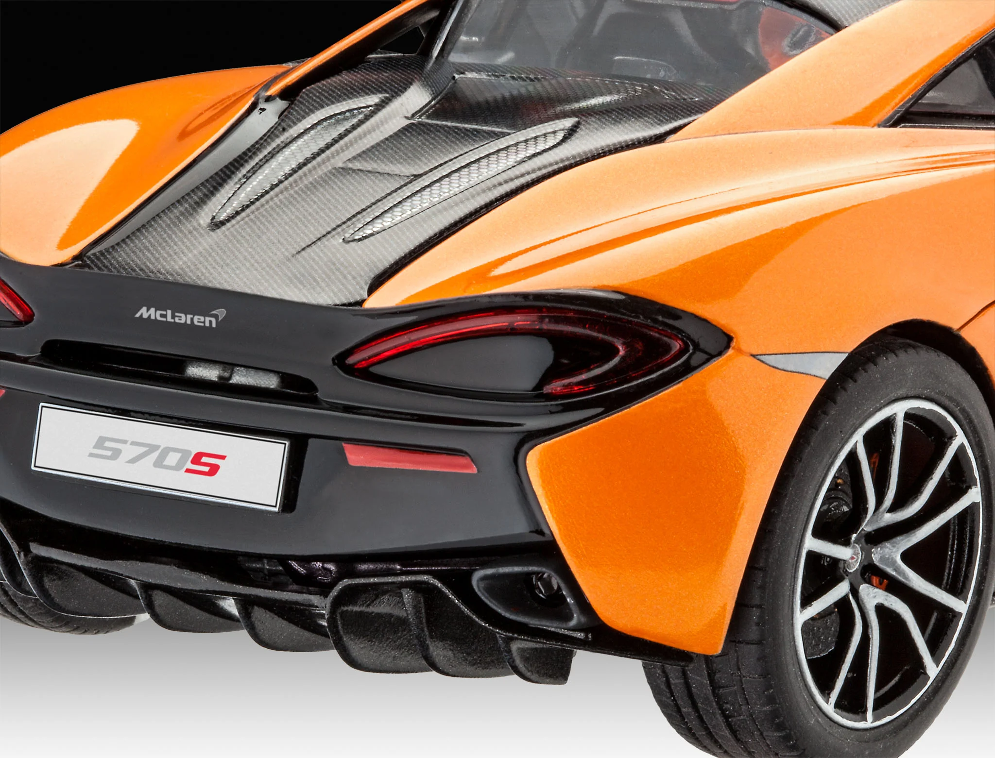 07051 McLaren 570S (1:24 Scale) Model Kit - Image 5