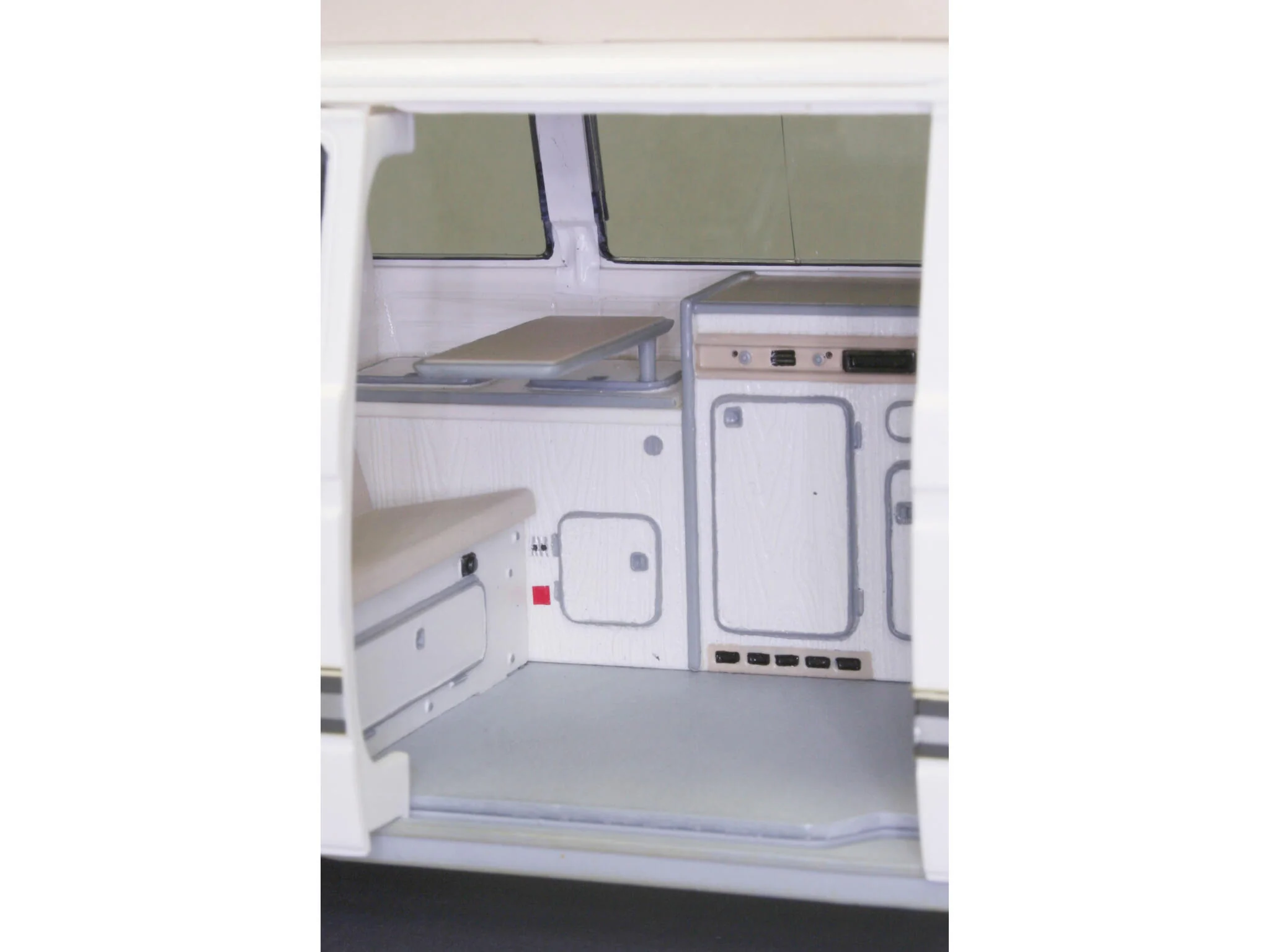 07344 VW T3 Camper "Westfalia Joker" Model Kit - Image 5