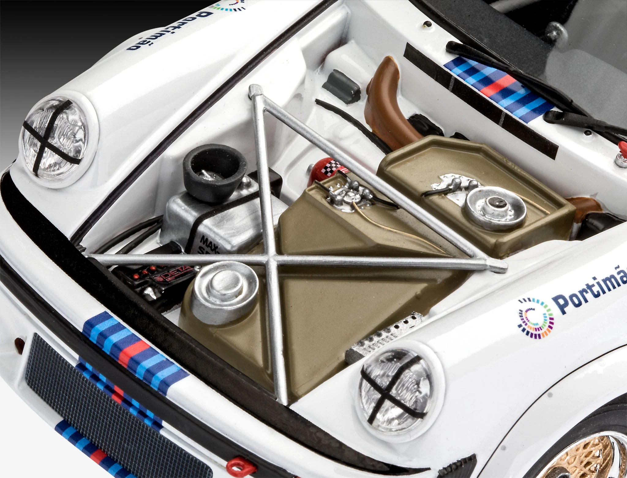 07685 Porsche 934 RSR Martini (1:24 Scale) Model Kit - Image 4