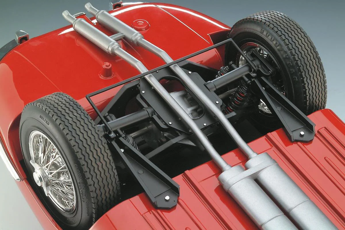07717 Jaguar E-Type (1:8 Scale) Model Kit - Image 6