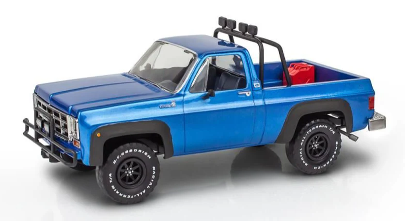 14581 78 Chevy 4x4 Pickup with Go-kart Model Kit - Image 3