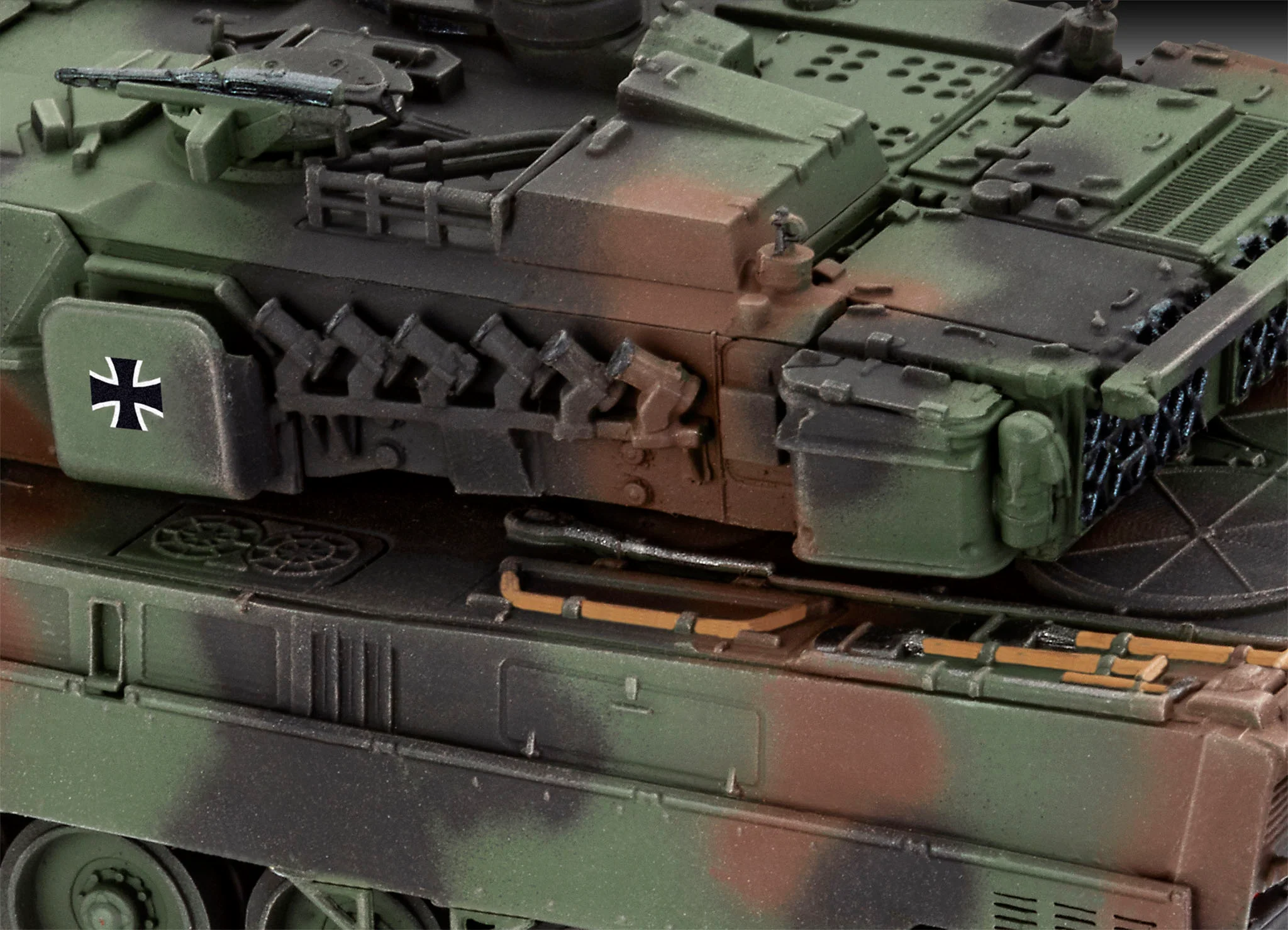 63355 Model Set Leopard 2A7V Model Kit - Image 5