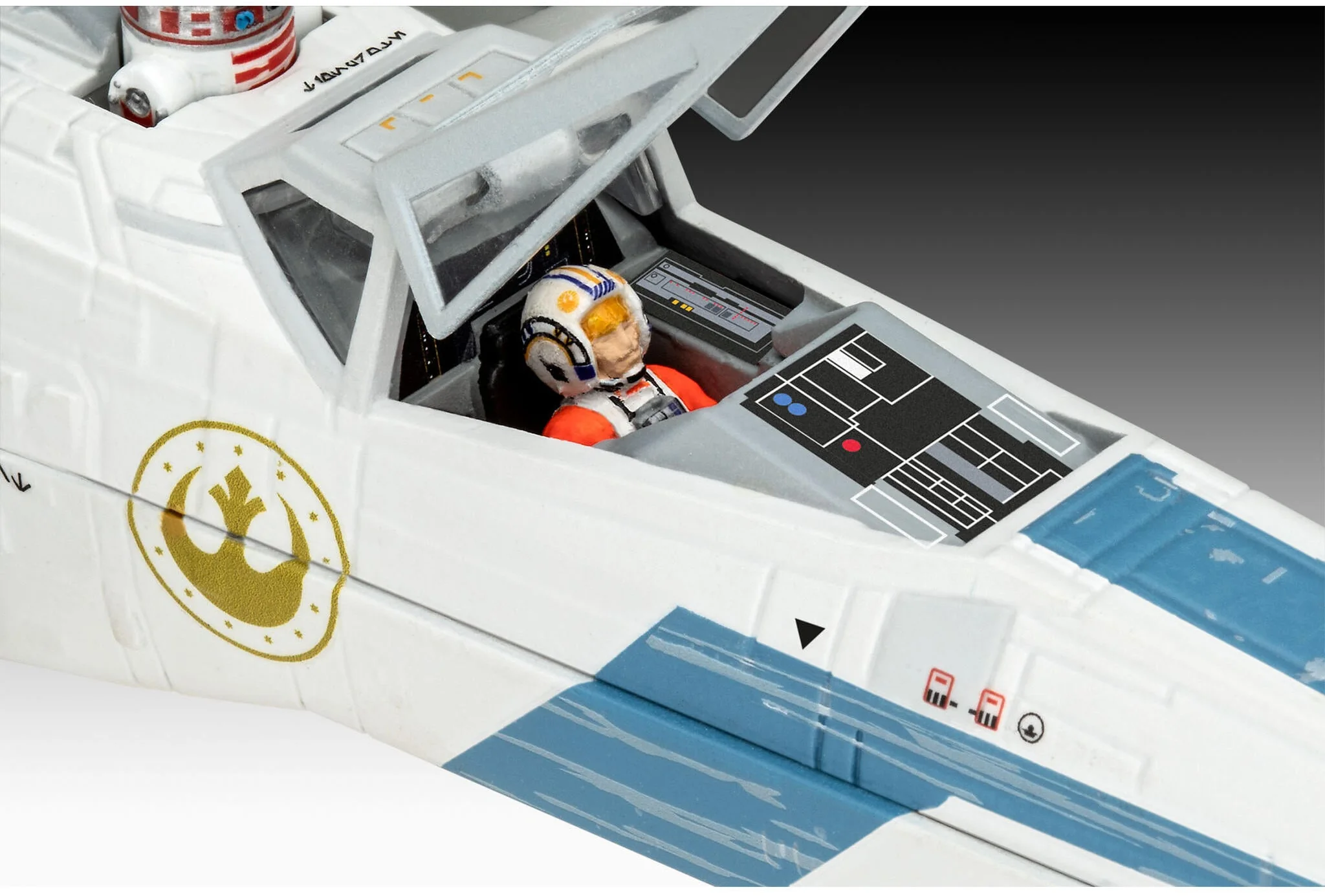 06791 The Mandalorian: New Republic X-Wing Fighter Revell Model Kit - Image 3
