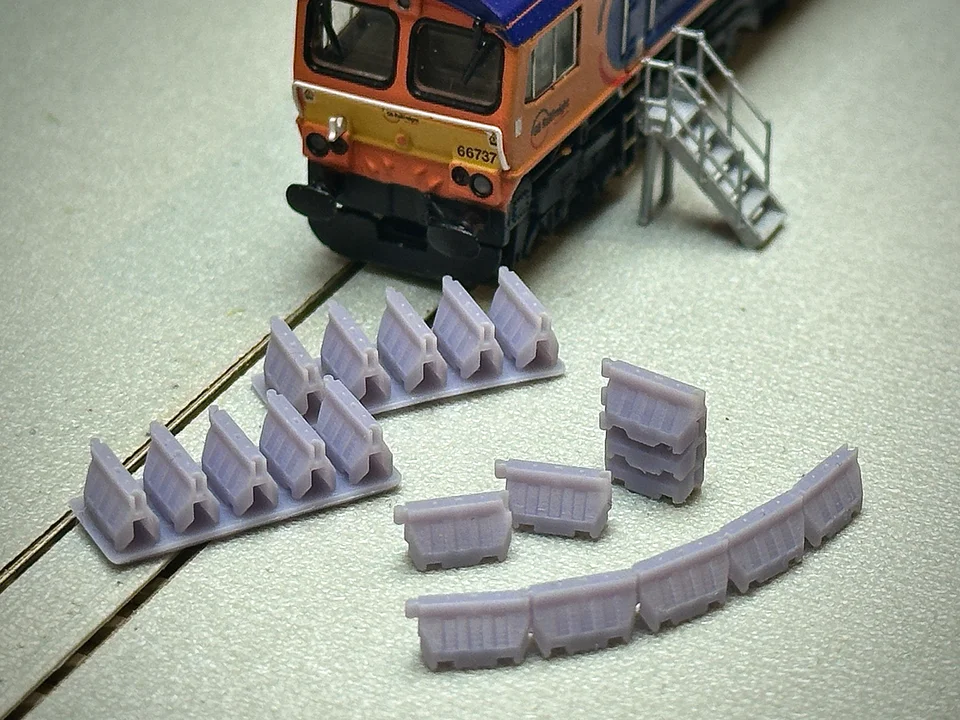 RRM015 N Gauge Traffic/Road Barriers (Pack of 20) - Unpainted Model Kit - Image 2