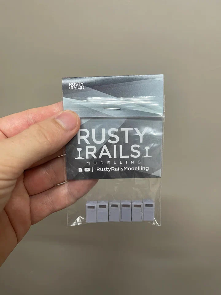 RRM059 OO Gauge Litter Bins (Pack of 6) - Unpainted - Image 3