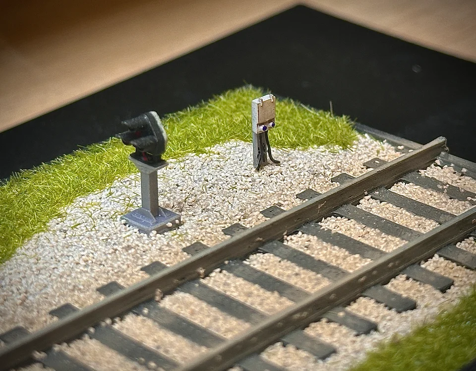 RRM089 OO Gauge Coach Charging Points (Pack of 10) - Unpainted - Image 2