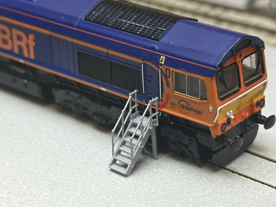 RRM127 N Gauge Access Steps (V1.5) (Pack of 4) - Unpainted Model Kit - Image 2