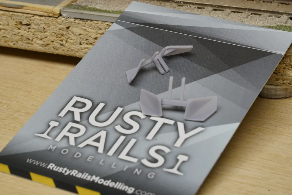 RRM133 OO Gauge Class 37 Ploughs V2 (Pack of 2) - Unpainted Model Kit - Image 4