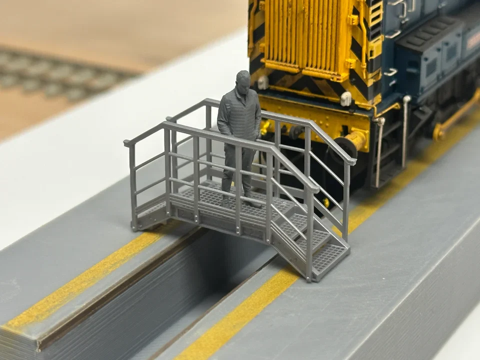 RRM148 OO Gauge Inspection Pit Bridge (Pack of 2) - Unpainted Model Kit - Image 2