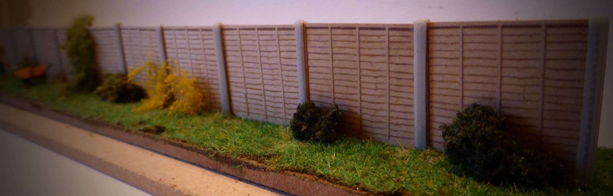 LX155 OO/HO 6ft Fence Panels Model Kit - Image 4