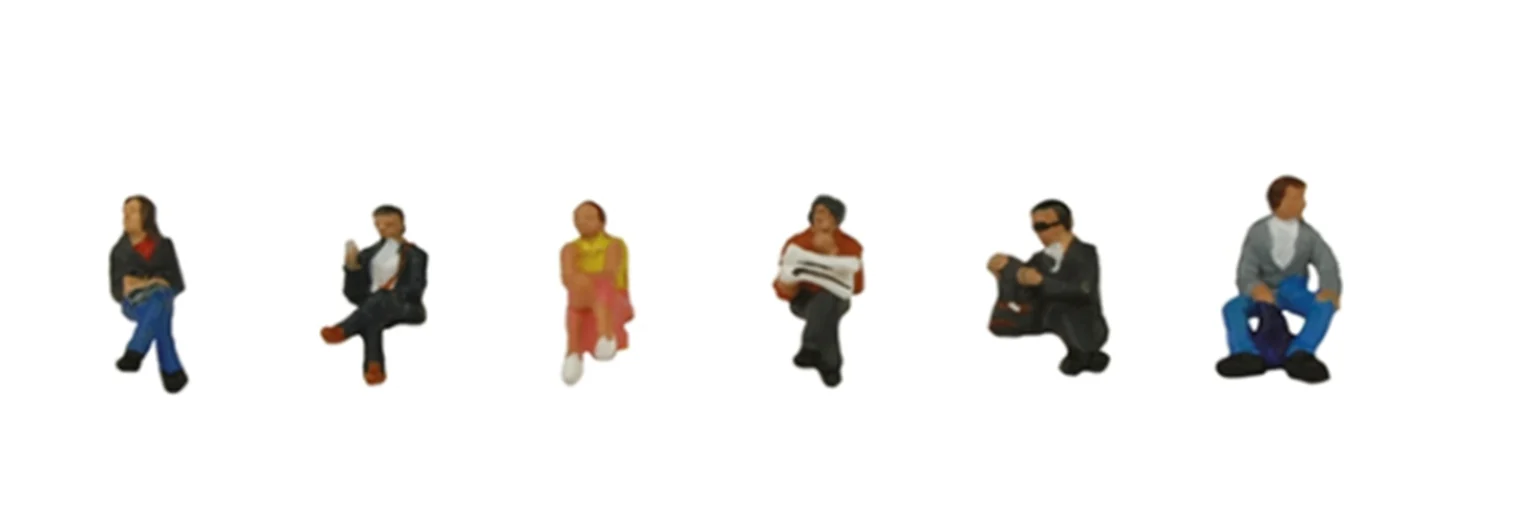379-305 Figures - Station Passengers Sitting