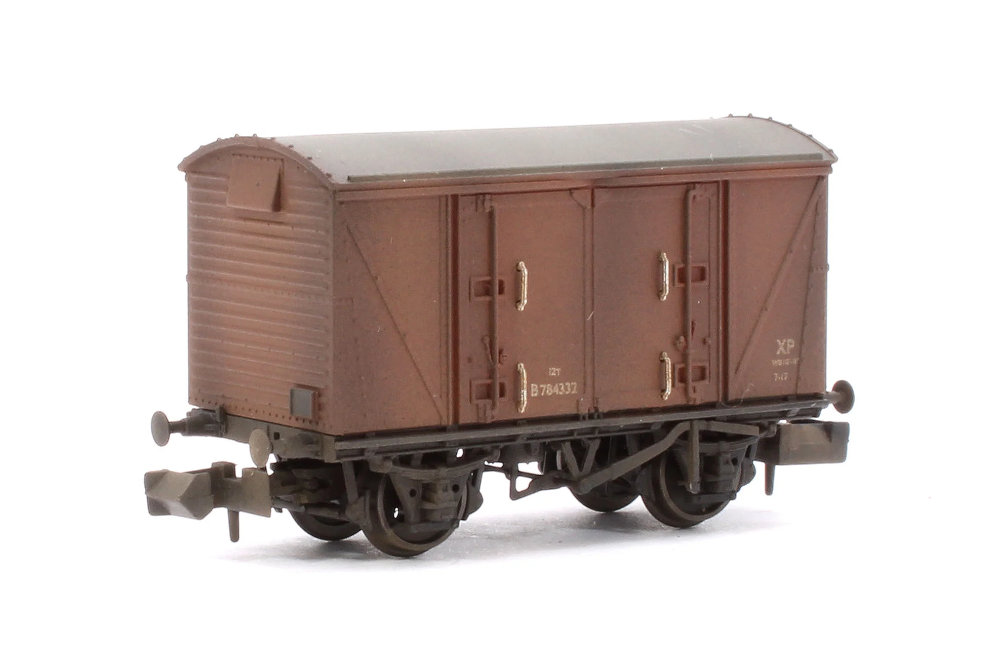 S2301-01 Custom Weathered Set of 3 BR 12T Vanwide Ventilated Vans, BR Bauxite (Early) - Image 5
