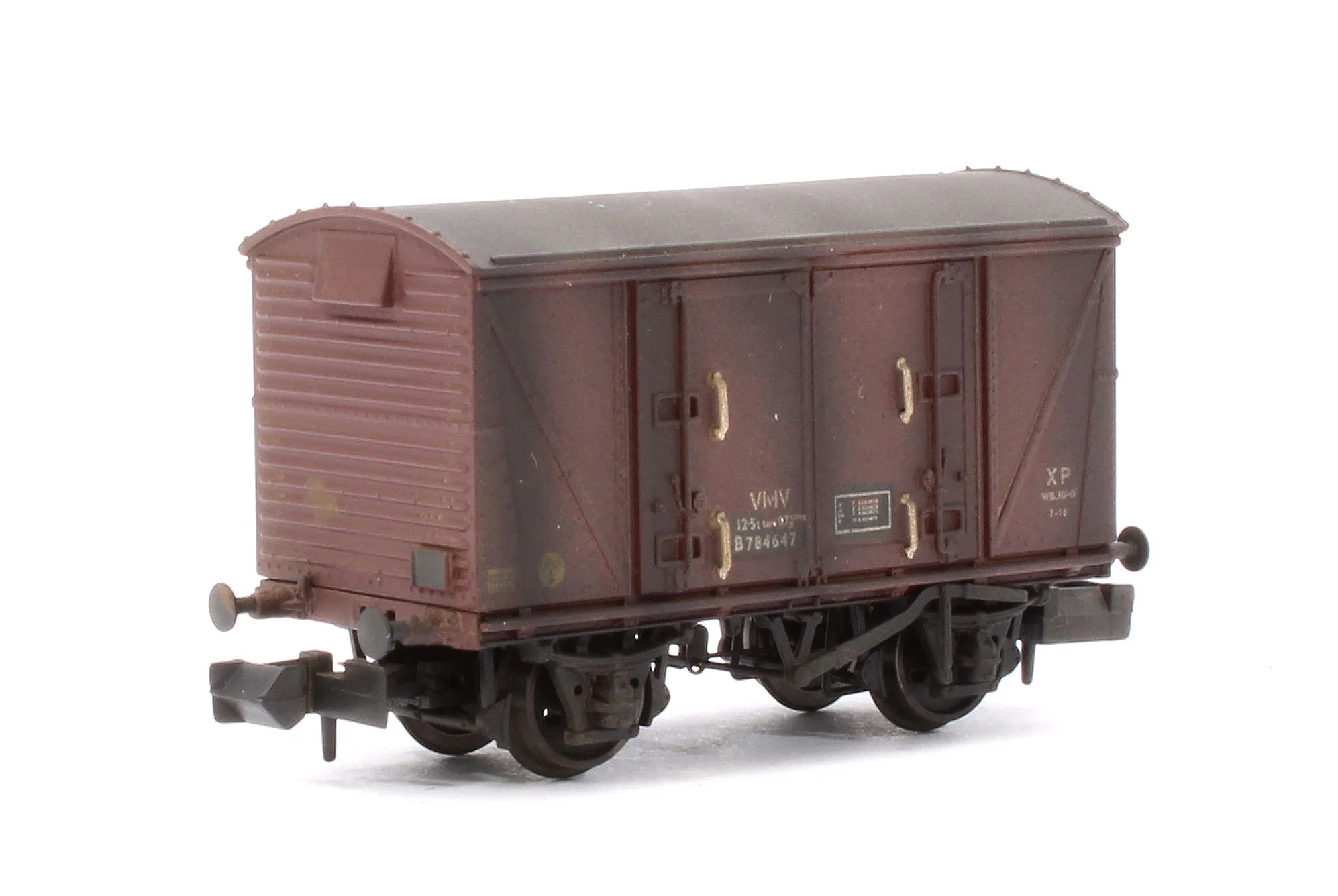 S2301-05 Custom Weathered Set of 3 BR 12T Vanwide Ventilated Vans, BR Freight Brown VMV XP - Image 7