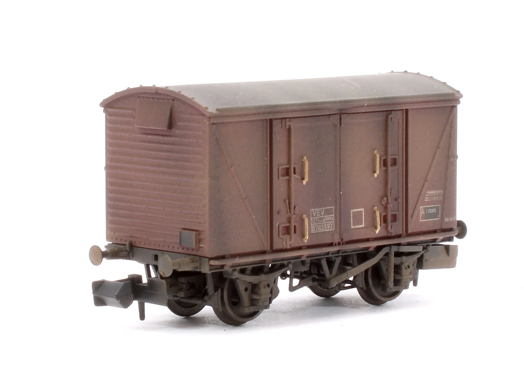 S2301-06 Custom Weathered Set of 3 BR 12T Vanwide Ventilated Vans, BR Freight Brown VEV - Image 5