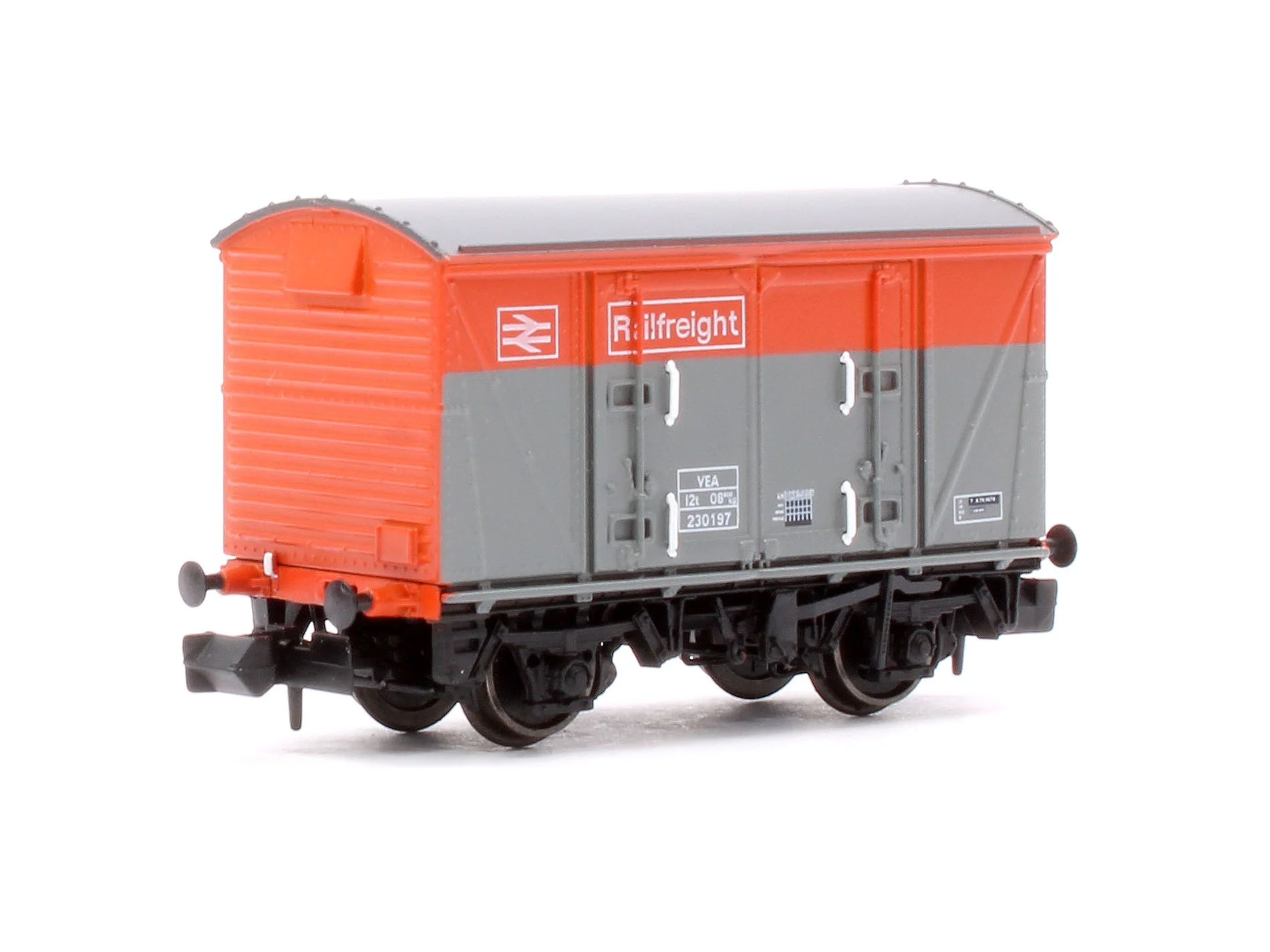 S2301-08 Set of 3 BR 12T VEA Ventilated Vans, BR Railfreight Red/Grey - Image 5