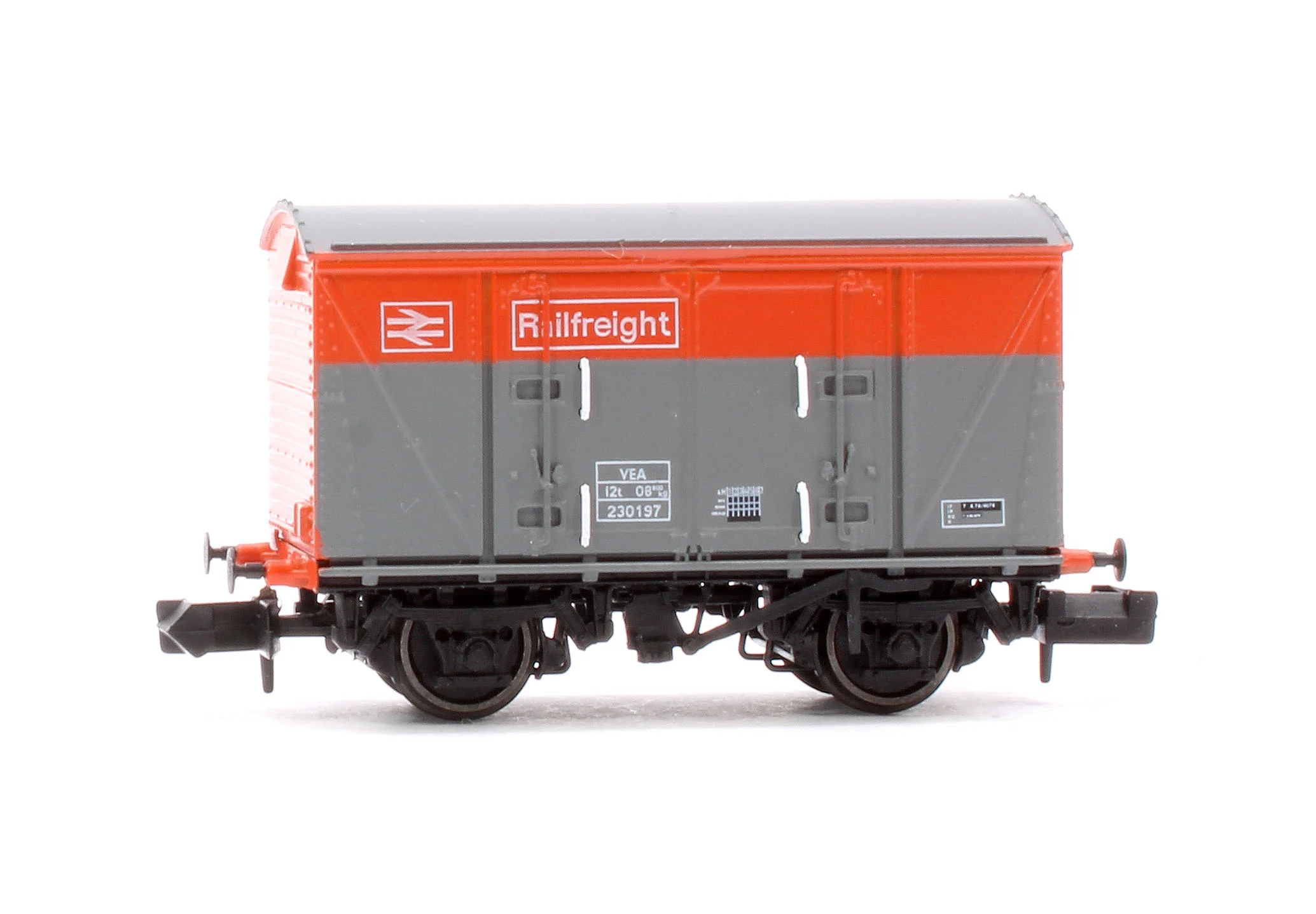 S2301-08 Set of 3 BR 12T VEA Ventilated Vans, BR Railfreight Red/Grey - Image 6
