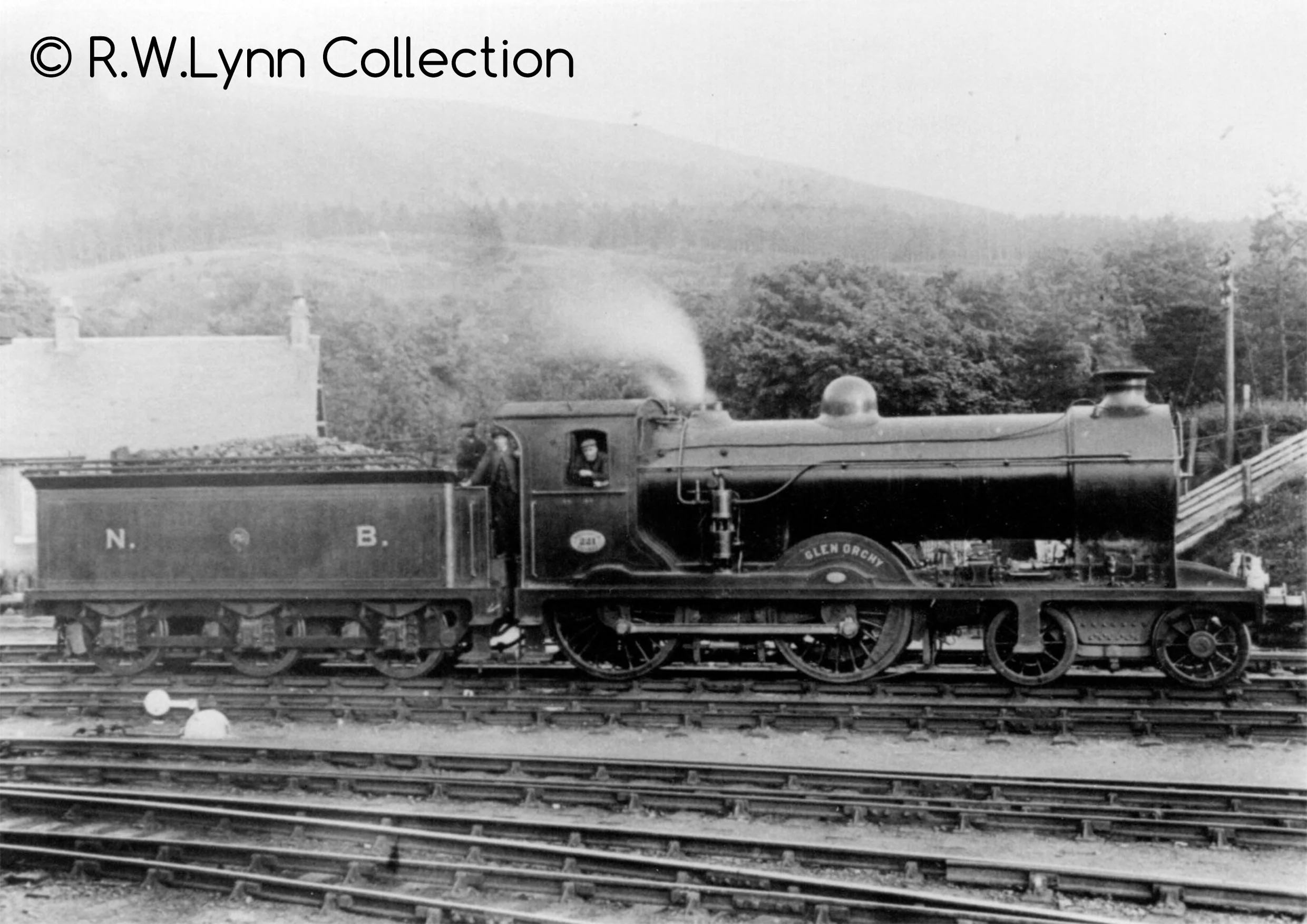 S4103-01 Class D34 ‘Glen’ 4-4-0 221 “Glen Orchy” NB Olive Brown (Full Lining & Coat of Arms) (1913-1923) Steam Locomotive - Image 9