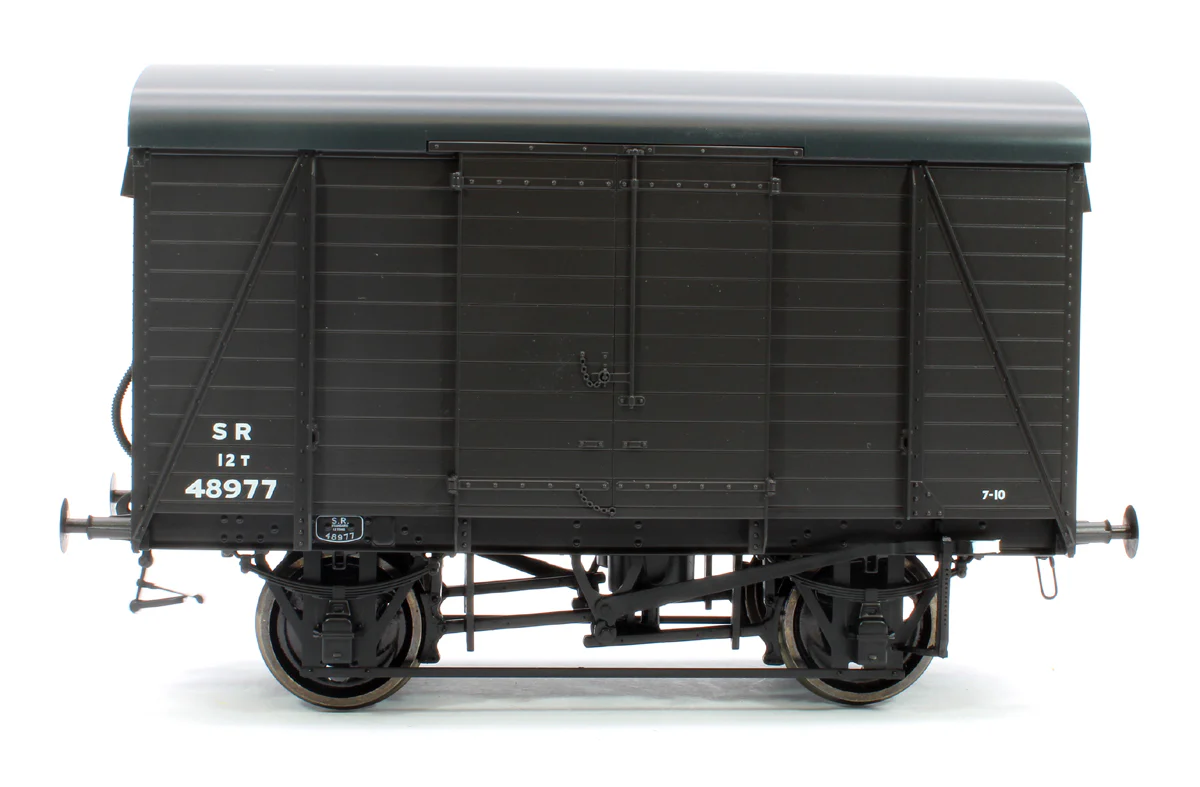 7F-069-001 Southern Railway 12T Van Grey 48977 - Image 2