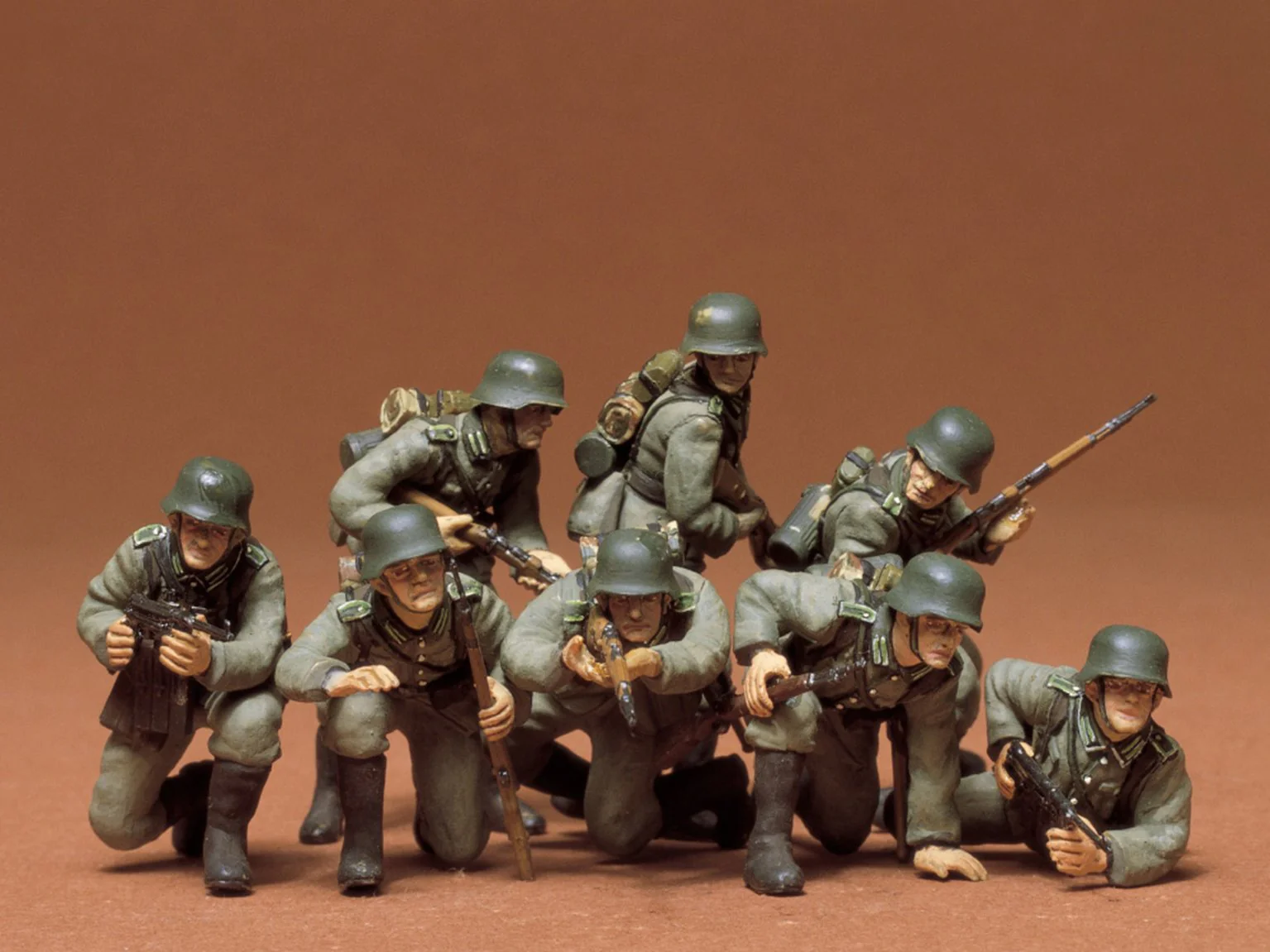 35061 1/35 Military Miniature Series no.61 German Panzer Grenadiers Kit
